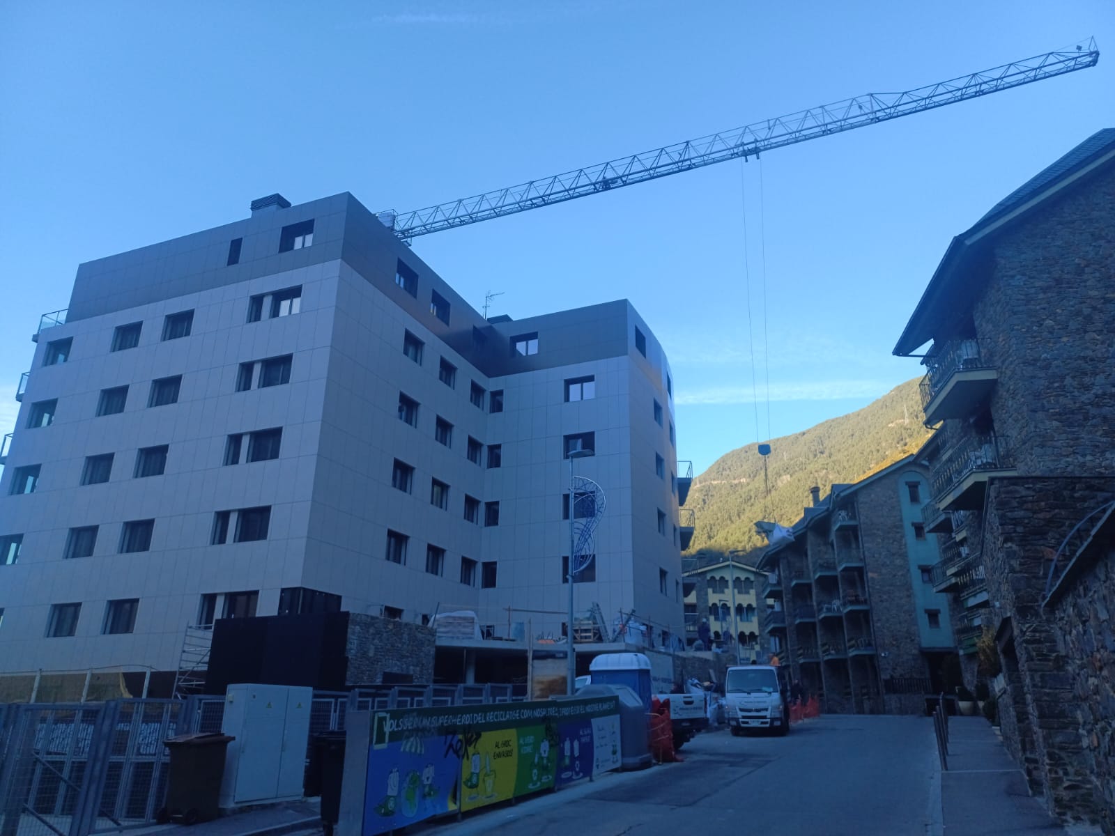 Així es veu el nou edifici del carrer del Pedral. Així es veu el nou edifici del carrer del Pedral.