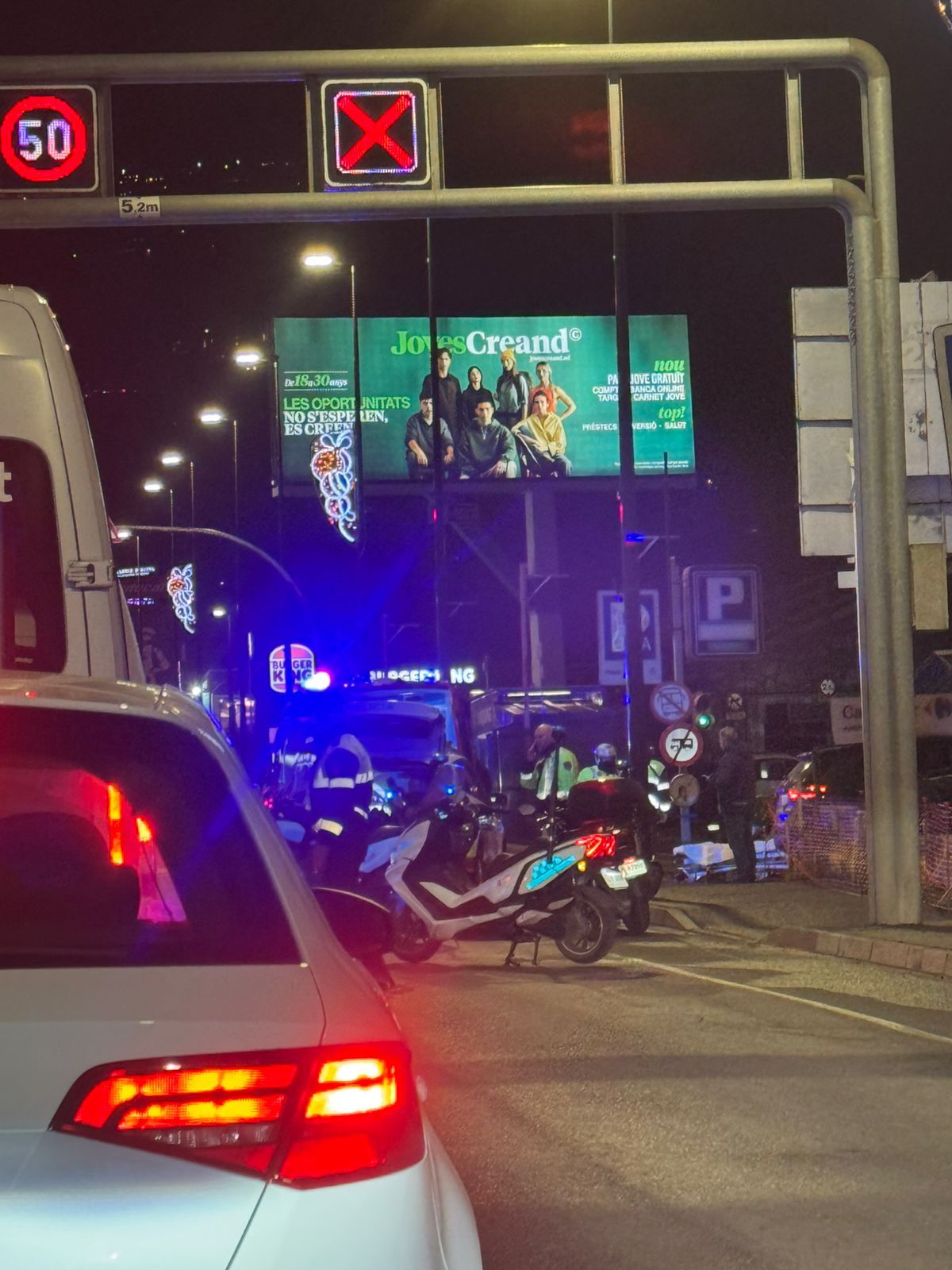 L'accident ha tingut lloc a l'avnguda Tarragona. L'accident ha tingut lloc a l'avnguda Tarragona.