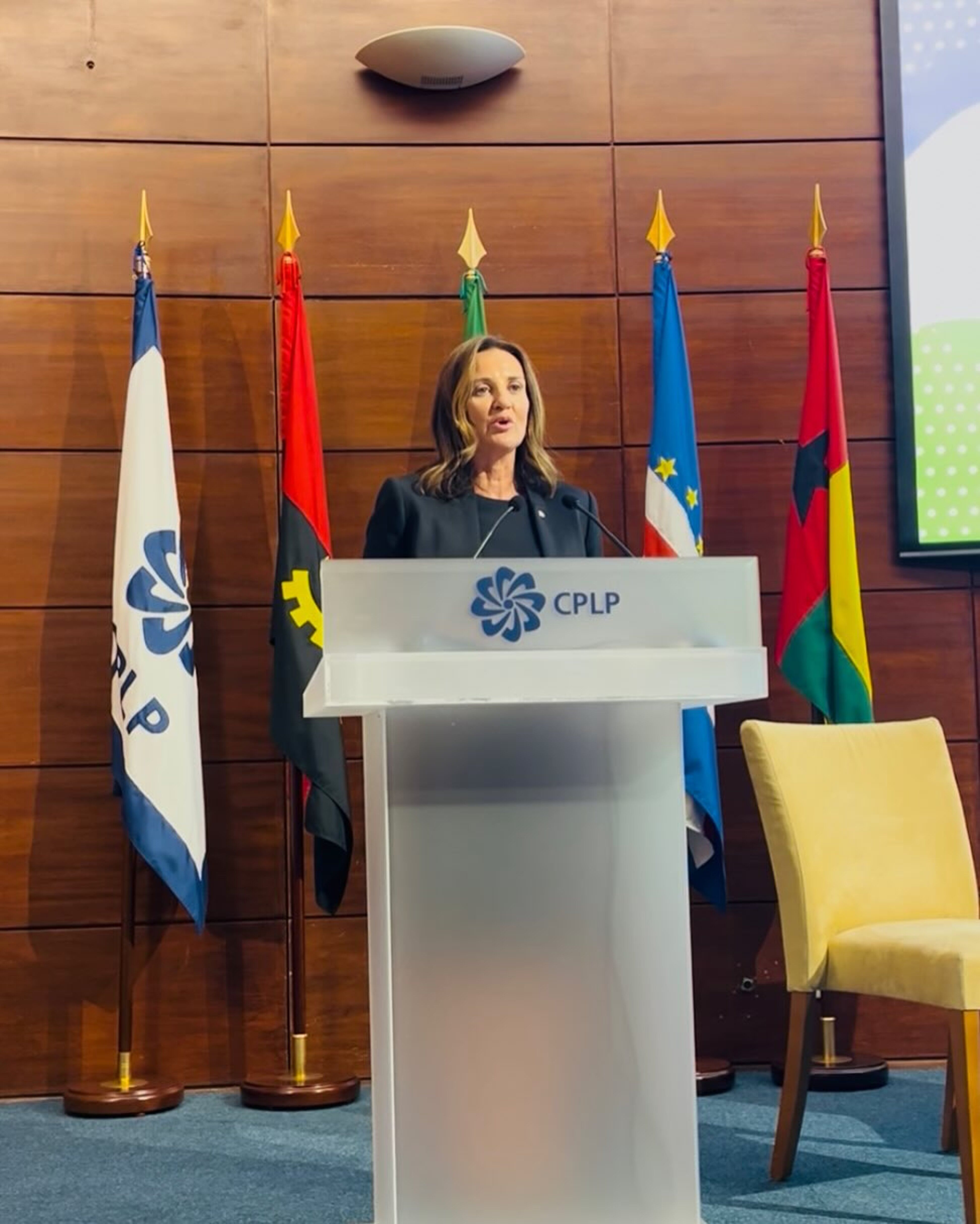 Olga Gelabert en un acte com a ambaixadora a Portugal. Olga Gelabert en un acte com a ambaixadora a Portugal.