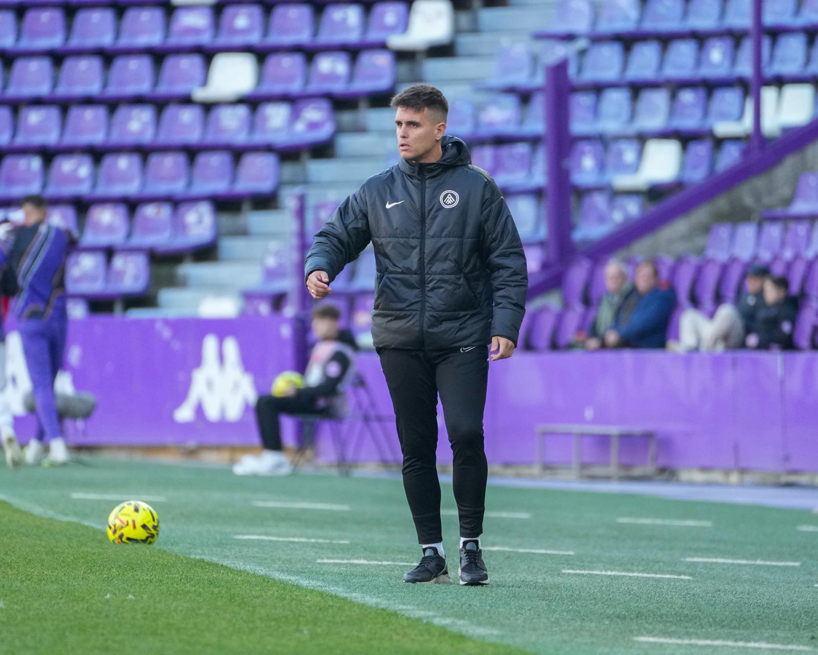 Carles Manso ha tornat a ser l'encarregat de liderar la banqueta tricolor. Carles Manso ha tornat a ser l'encarregat de liderar la banqueta tricolor.