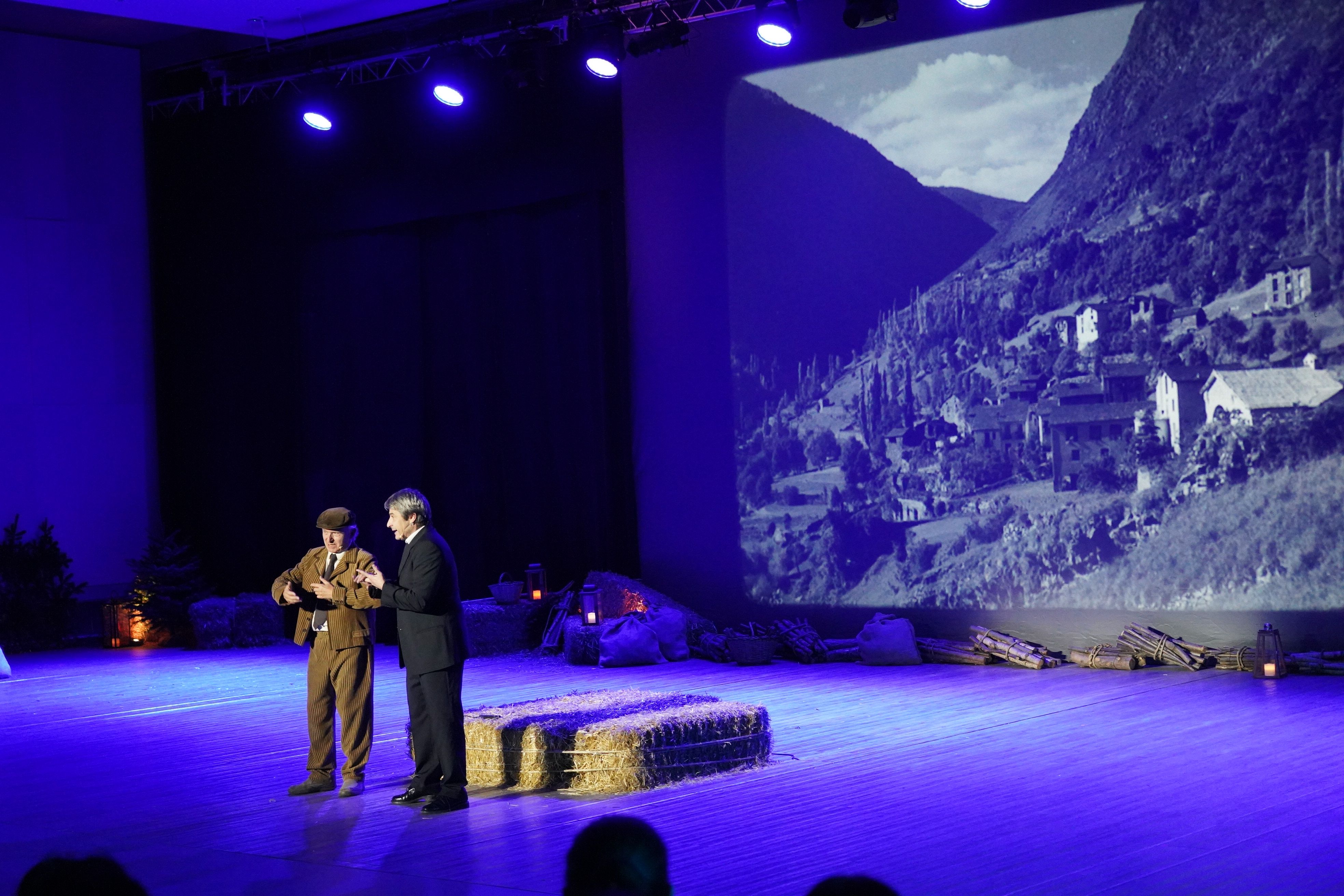 El fil conductor del Pessebre és Esteve Albert. El fil conductor del Pessebre és Esteve Albert.