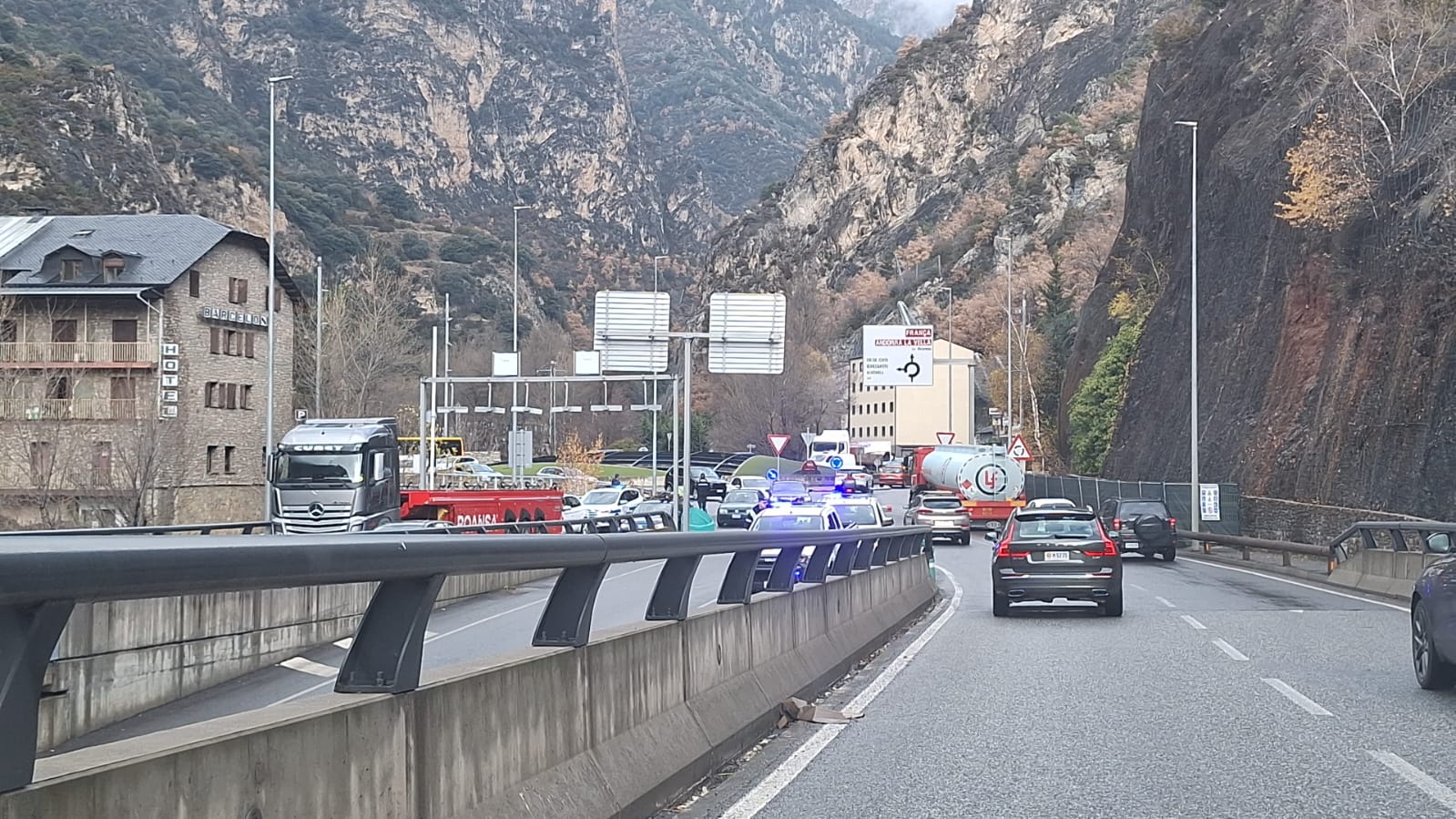 L'accident ha tingut lloc a Aixovall. L'accident ha tingut lloc a Aixovall.