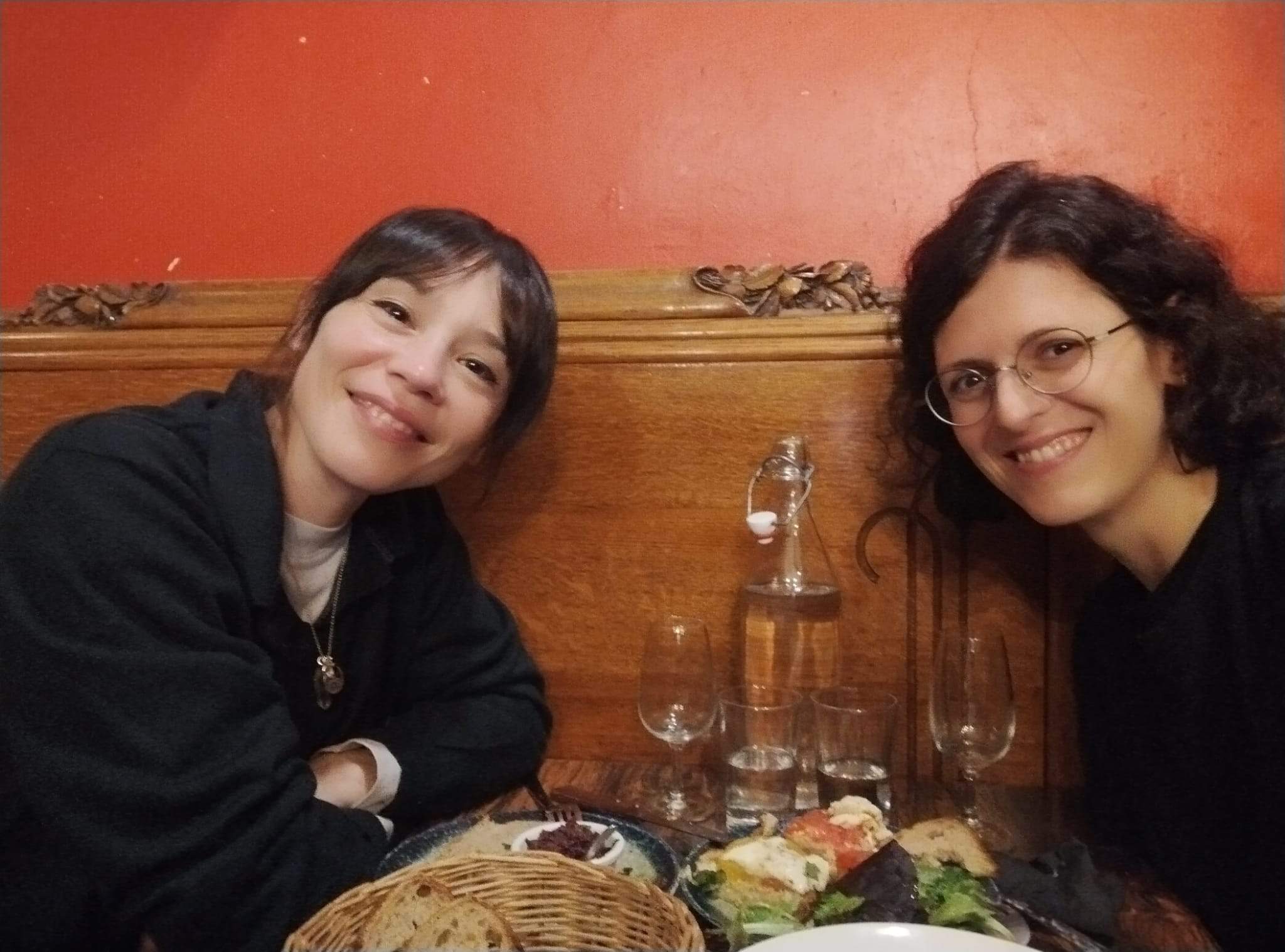 Muñoz i Guirao en un sopar durant els dies de rodatge. Muñoz i Guirao en un sopar durant els dies de rodatge.