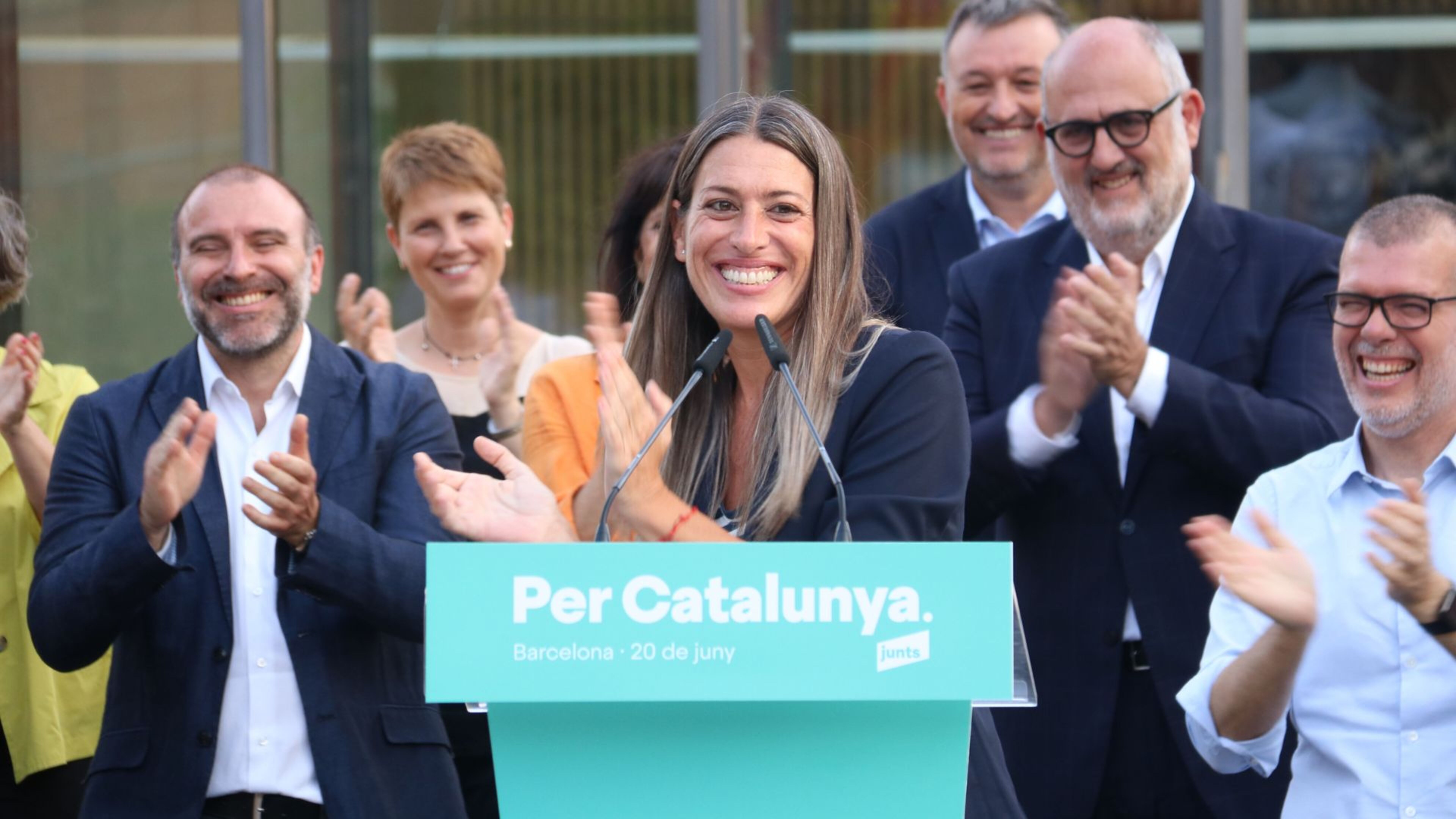 Míram Nogueras, en primer terme, i Josep Pagès, a la seva dreta, en un acte de Junts; els dos signen la petició. Míram Nogueras, en primer terme, i Josep Pagès, a la seva dreta, en un acte de Junts; els dos signen la petició.