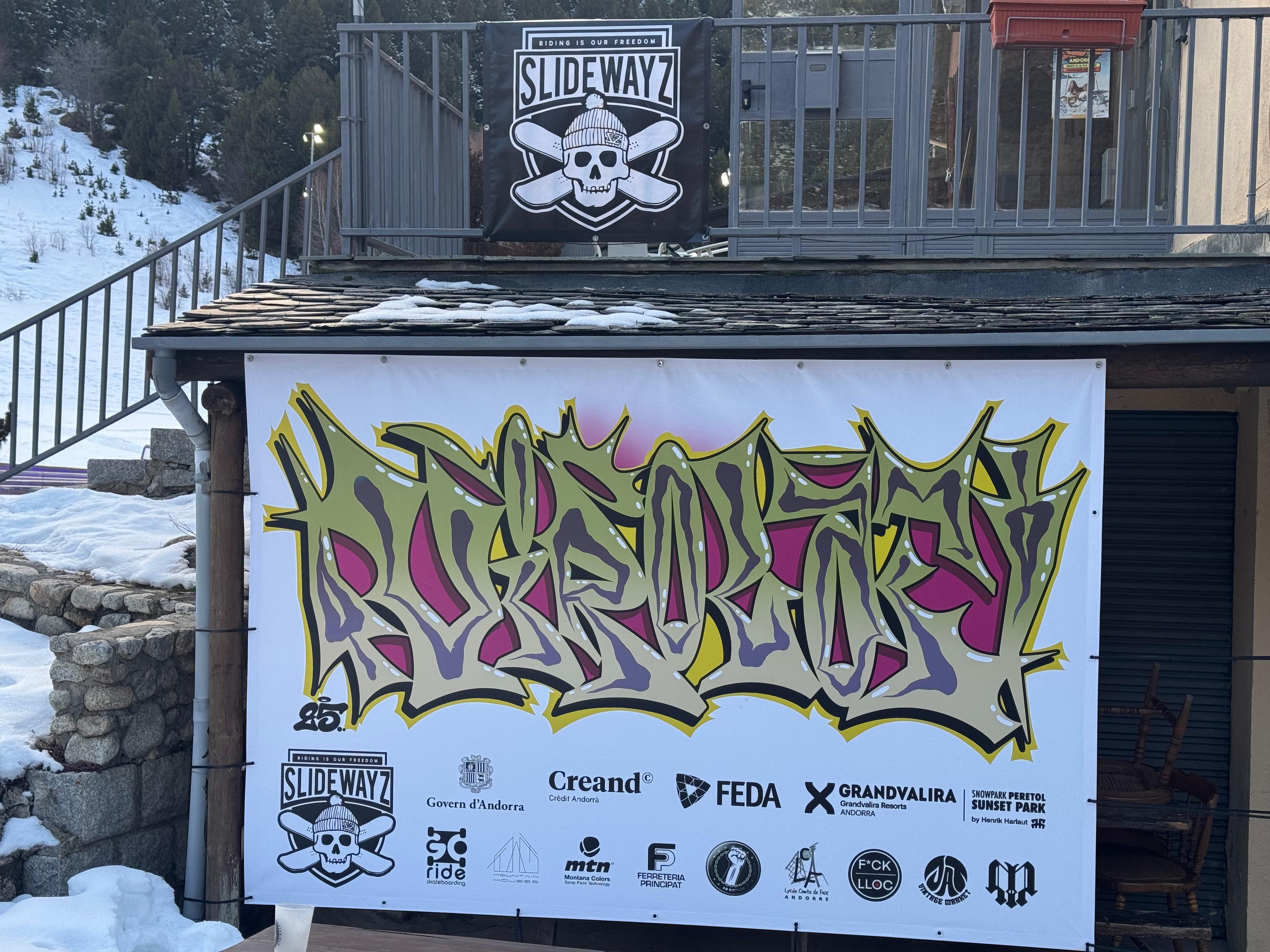 El festival Virolat es fa al Sunset Park Peretol. El festival Virolat es fa al Sunset Park Peretol.