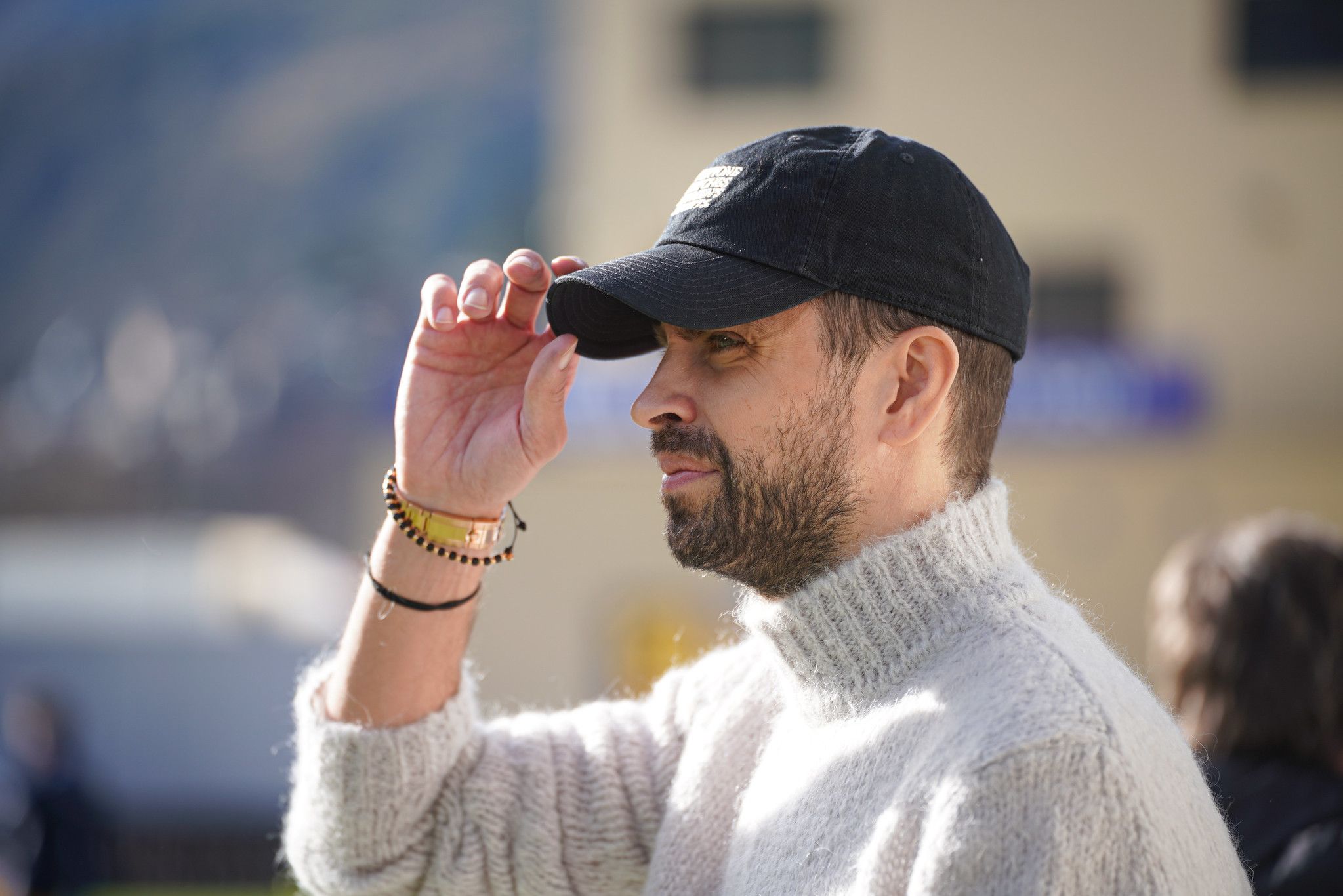 Gerard Piqué, a l'estadi de la FAF d'Encamp abans d'un partit.