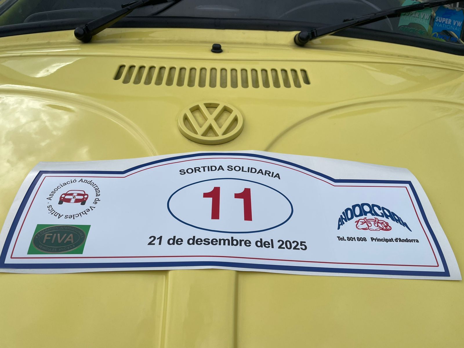 El rètol indicatiu de la jornada solidària. 