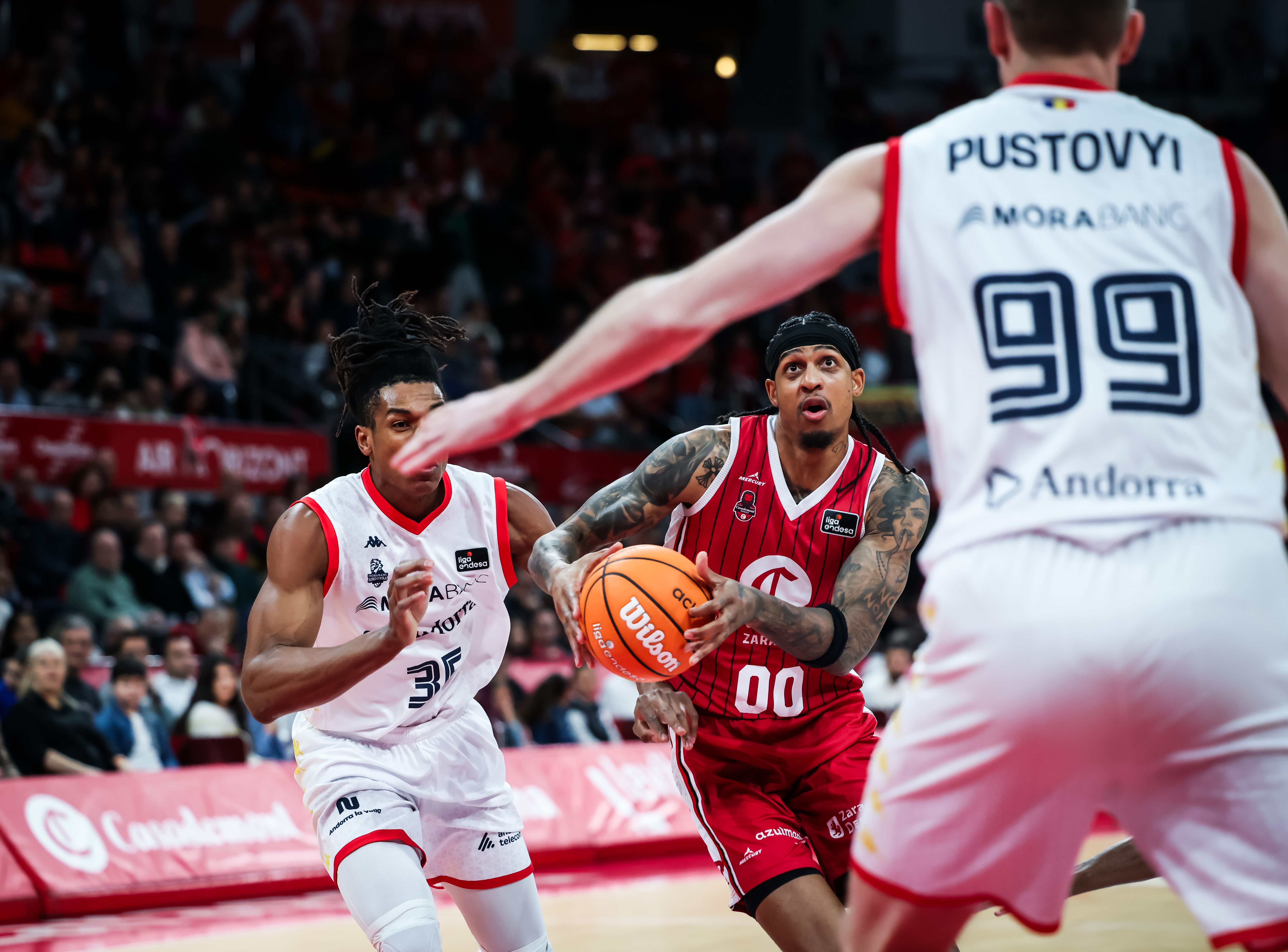 Robinson ha castigat divereses vegades la pintura al costat andorrà.