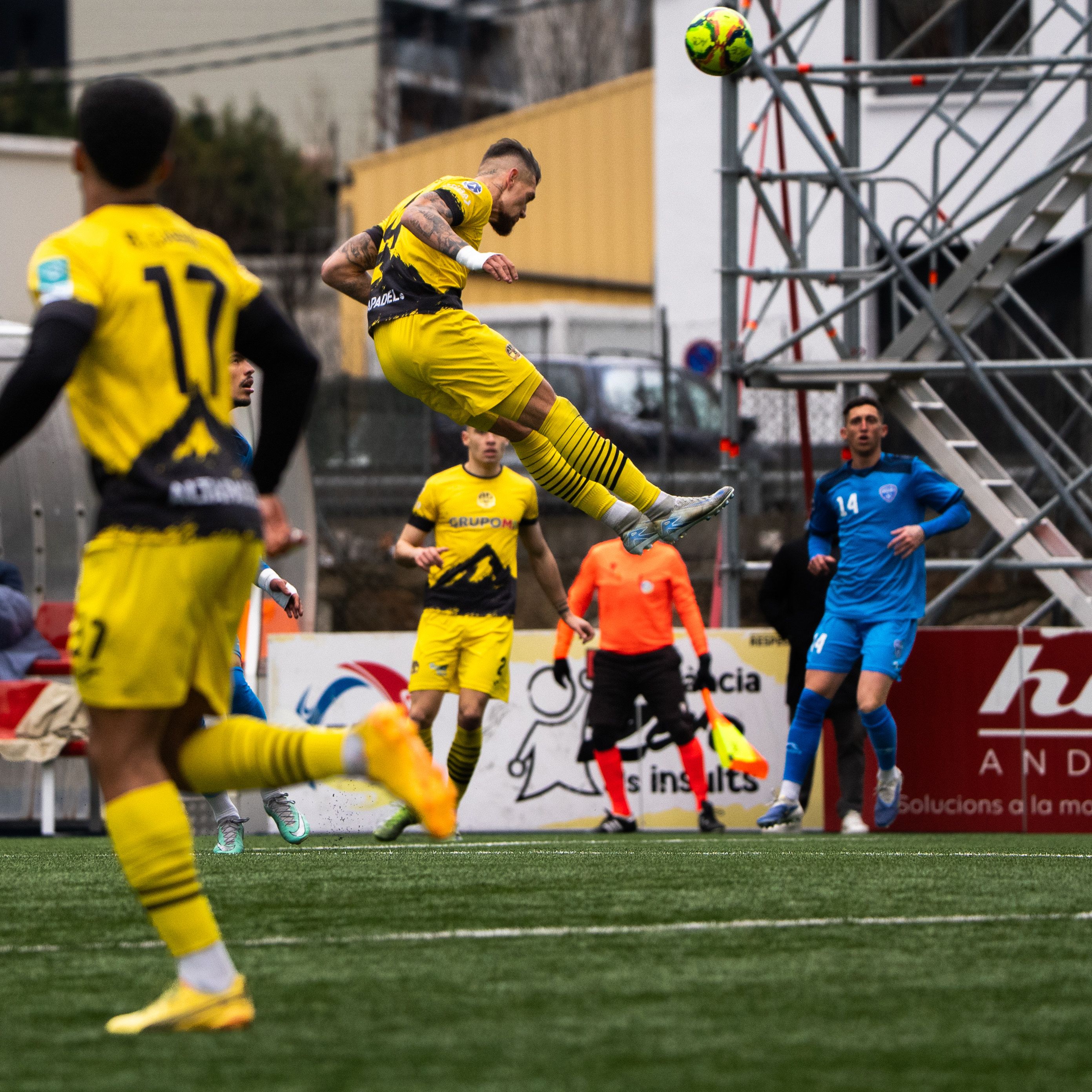 Un gol de Christian Garcia ha donat els tres punts als d'Iñaki Alonso. Un gol de Christian Garcia ha donat els tres punts als d'Iñaki Alonso.