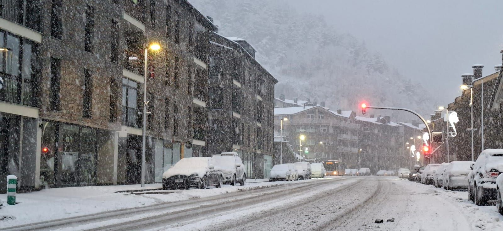Una imatge de la Cortinada aquest matí de dilluns.