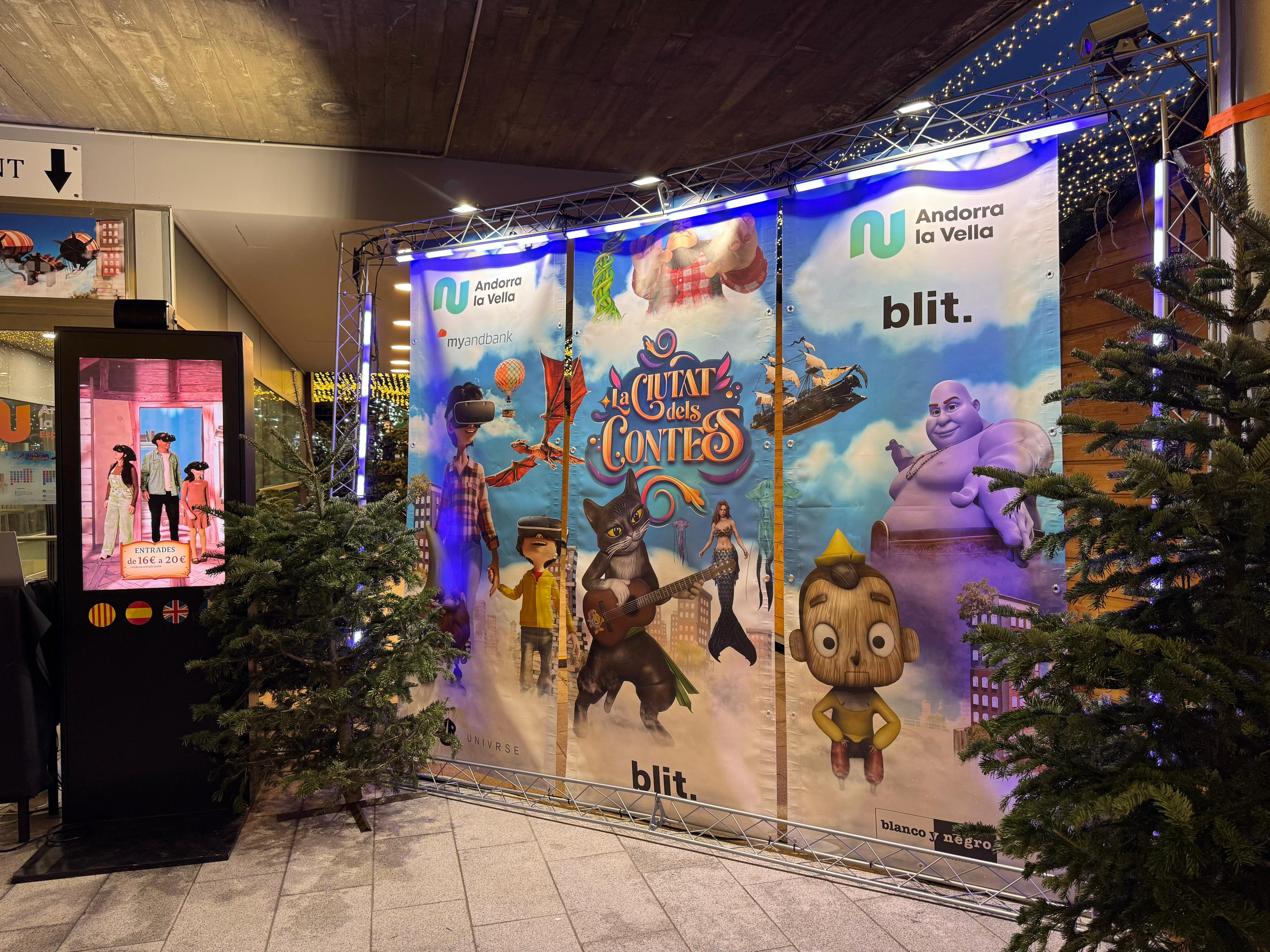 Cartell de l'entrada a l'experiència 'La ciutat dels contes'. // P. A.