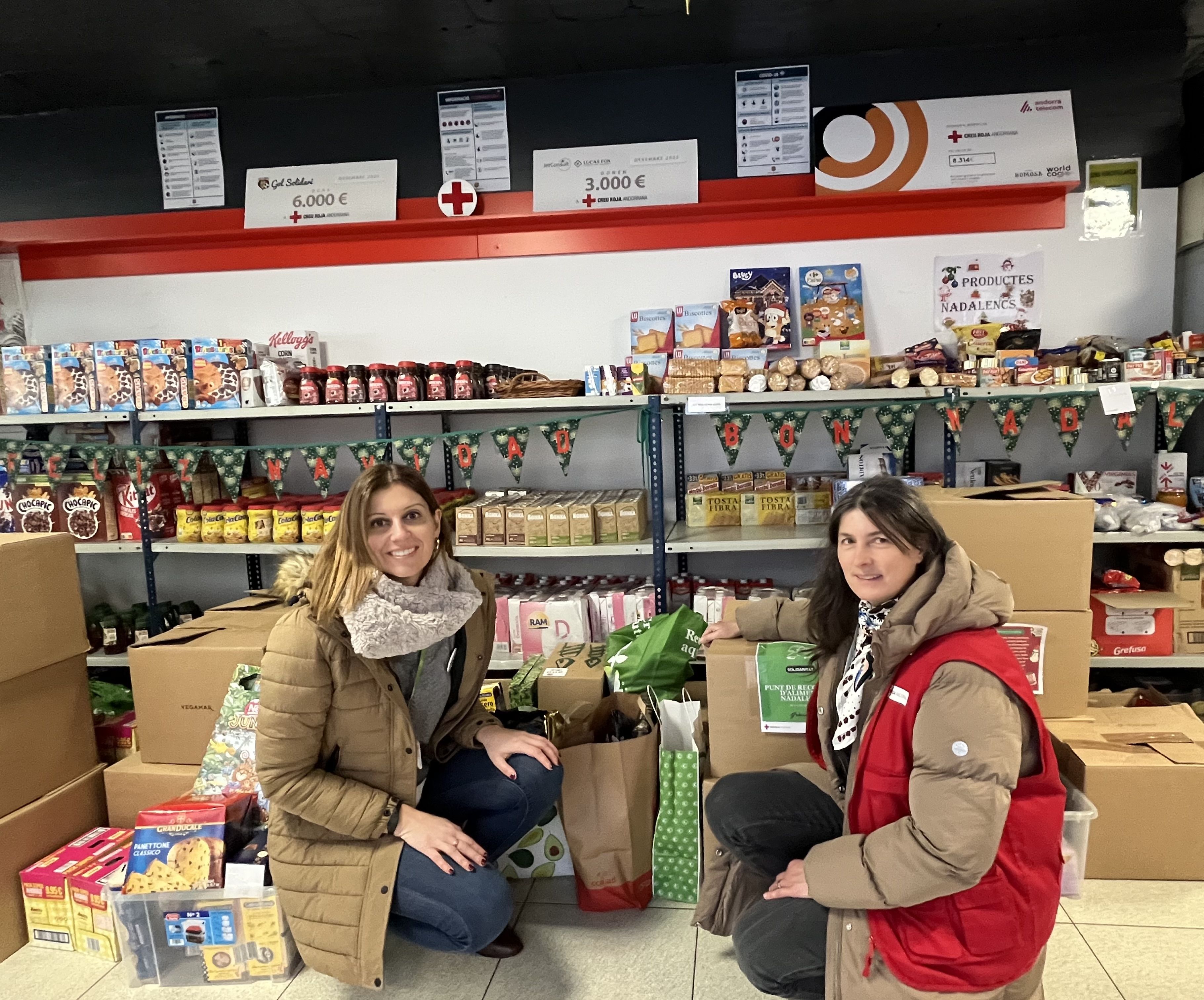 Un programa conjunt de Caldea, SETAP 365 i Creand entrega mil quilos de menjar a la Botiga Solidària de Creu Roja.