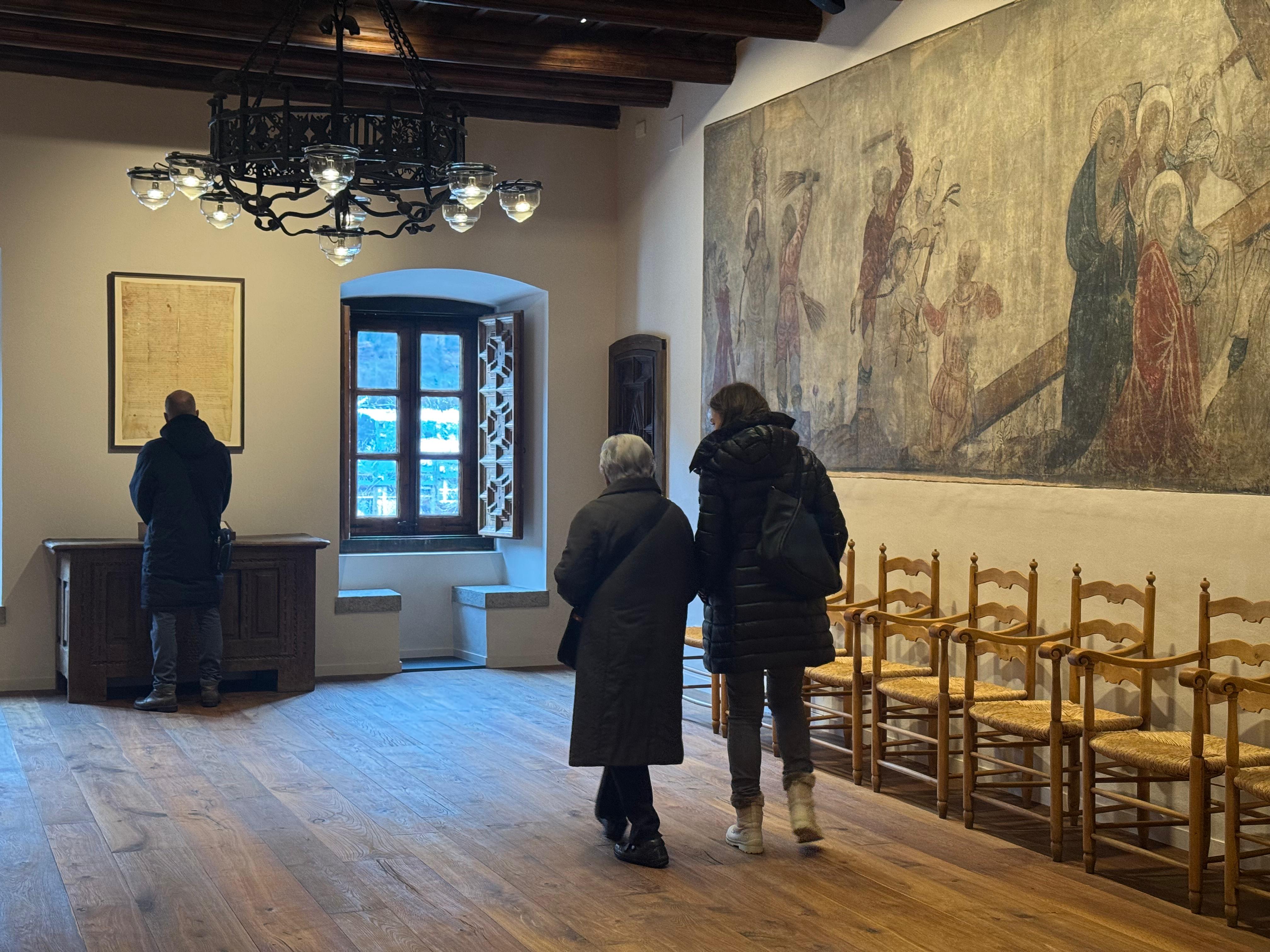 Visitants aquest matí a la Casa de la Vall.