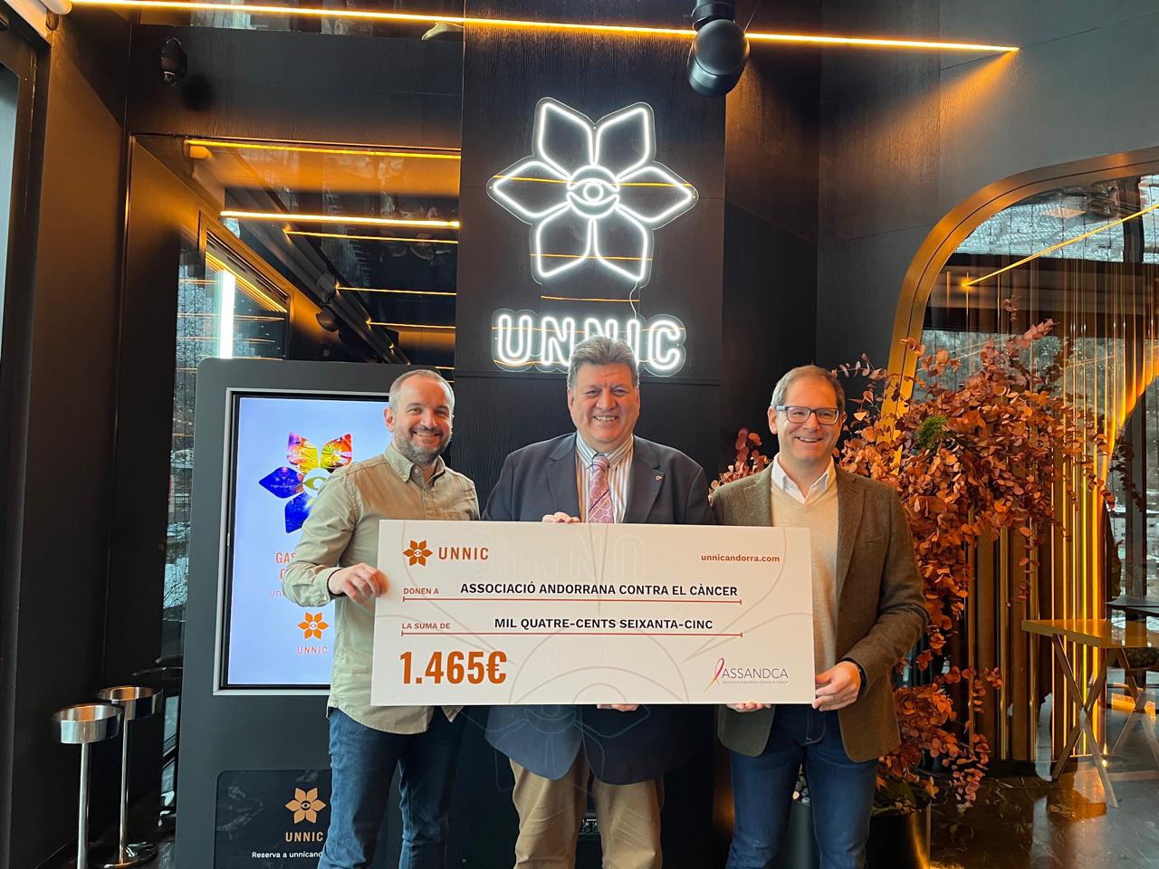 Assandca rep 1.465 euros en el marc d’una nova acció solidària d’UNNIC.