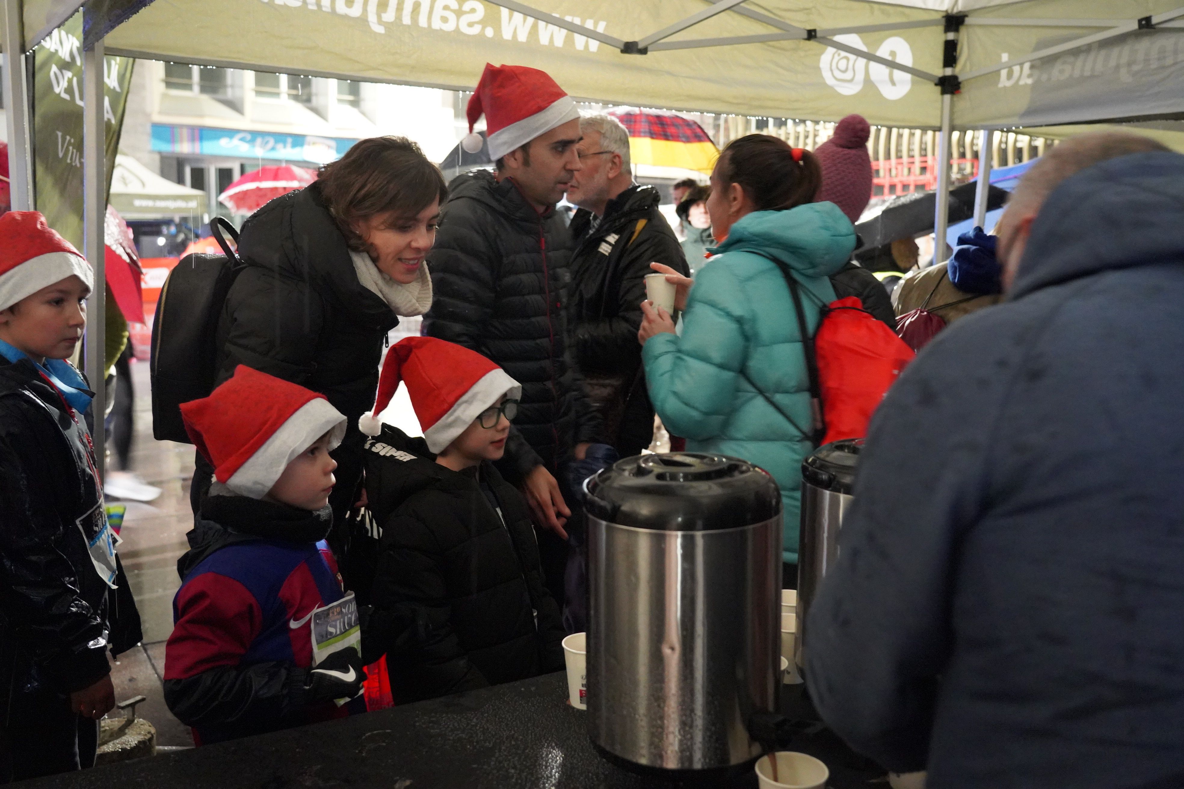 Ha anat bé la xocolata calenta per resguardar-se del fred. 
