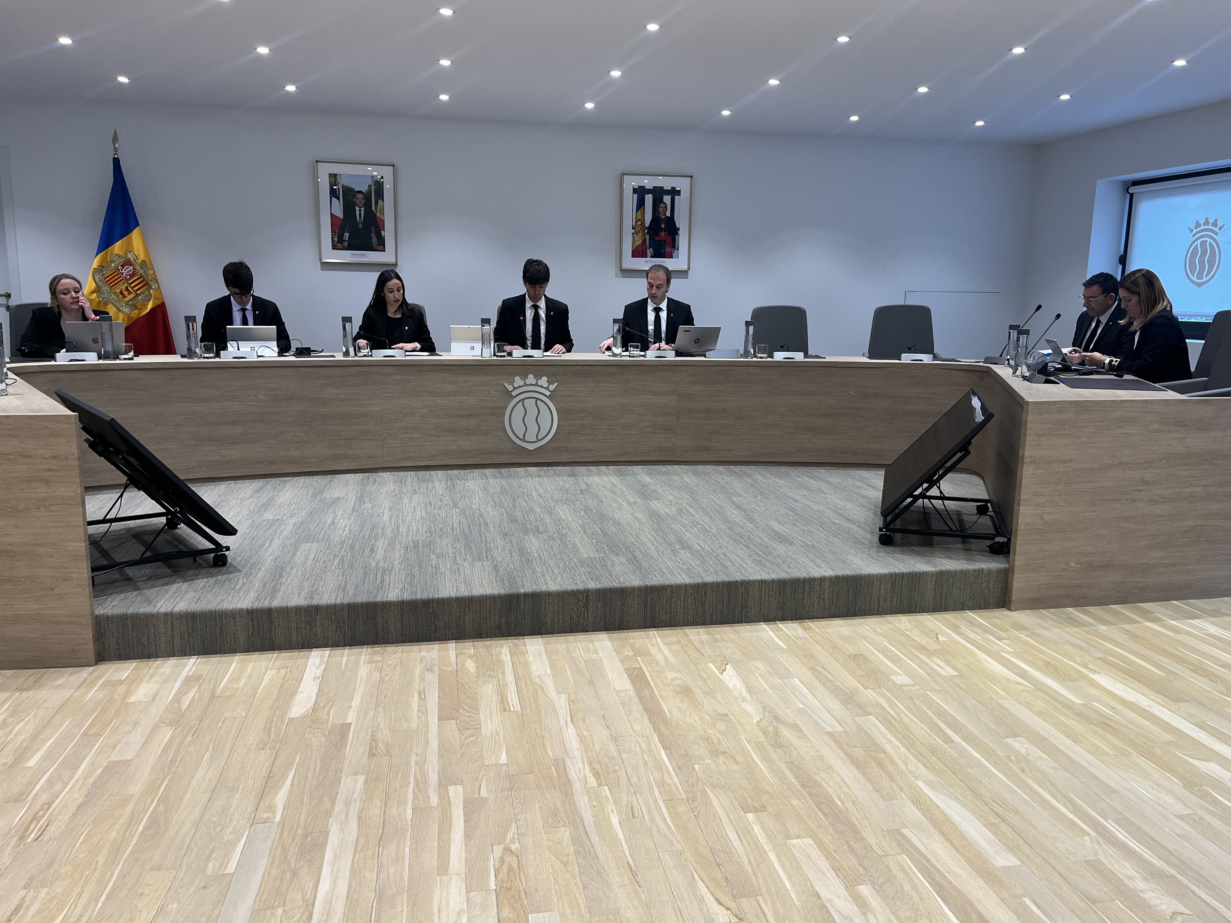 Sessió del consell de comú d'Andorra la Vella. Sessió del consell de comú d'Andorra la Vella.