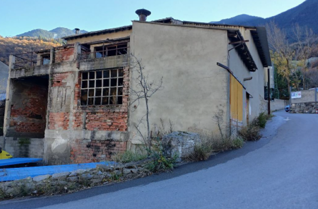 L'antiga planta incineradora d'Encorcès. 