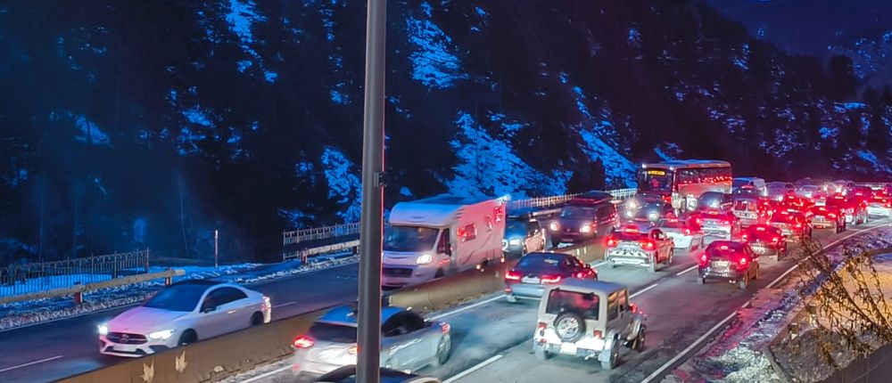 A les retencions s'hi han sumat les cues i tot Canillo ha estat col·lapsat durant hores. A les retencions s'hi han sumat les cues i tot Canillo ha estat col·lapsat durant hores.