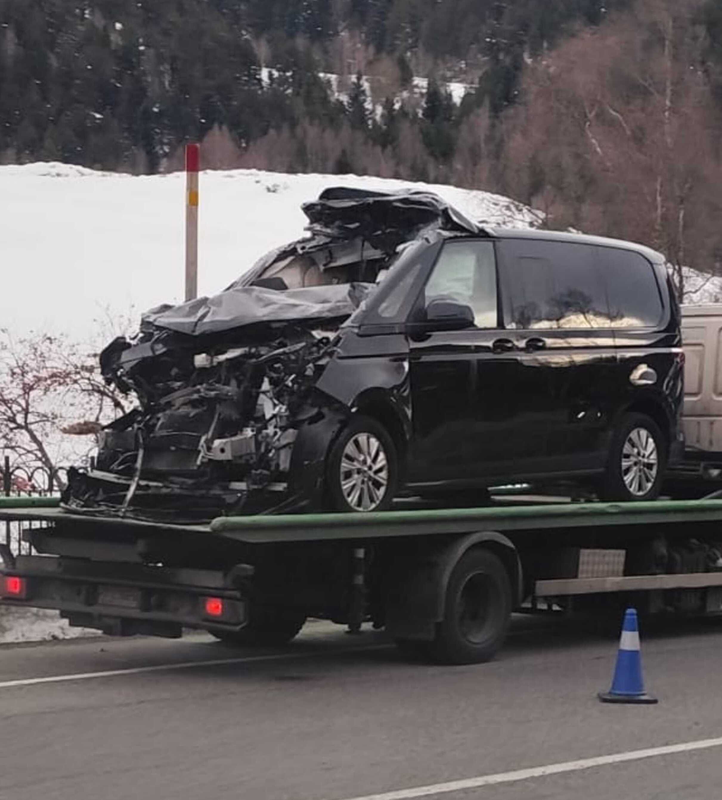 Retirada de la furgoneta implicada. Retirada de la furgoneta implicada.