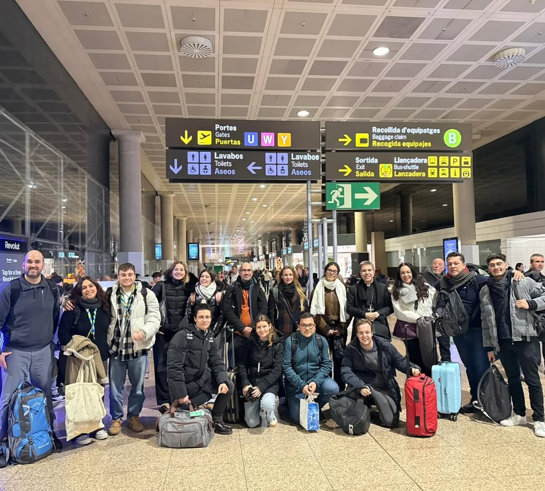 El passat 28 de desembre vam arribar a Taizé amb les motxilles ben plenes  guants, bufandes, rob (1)