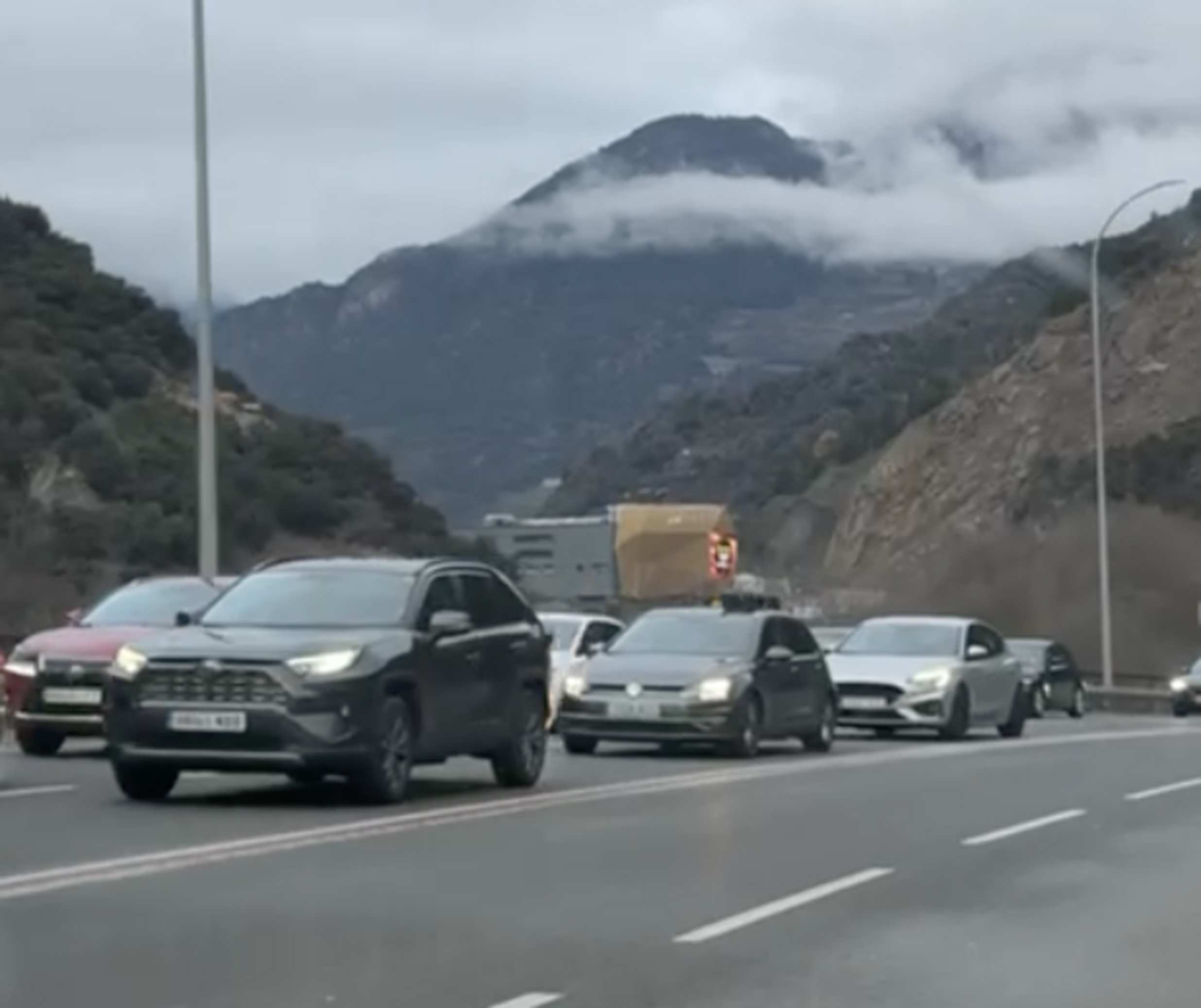 Vehicles direcció a Espanya aquesta tarda.