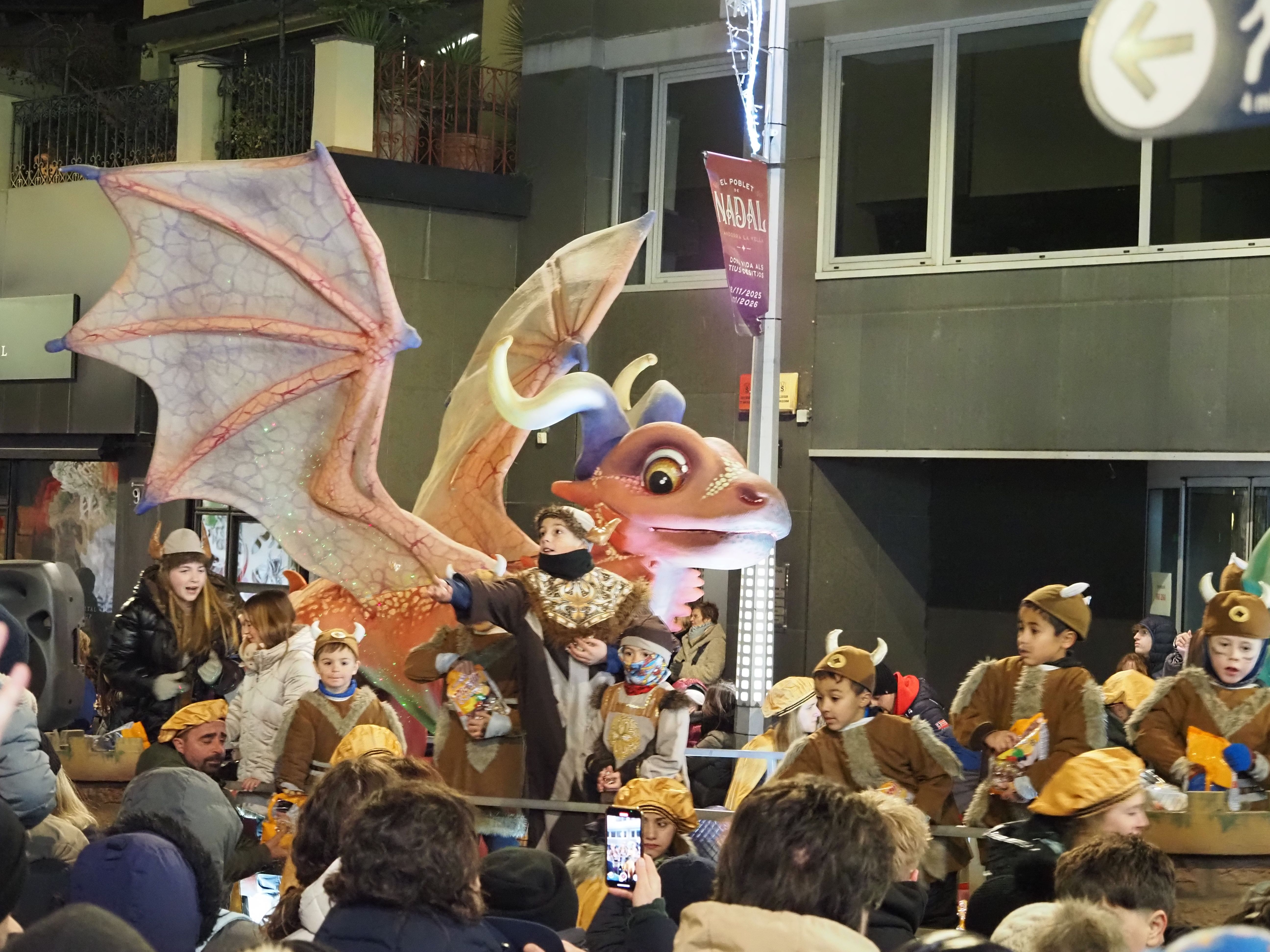 Una altra de les carrosses de la cavalcada.