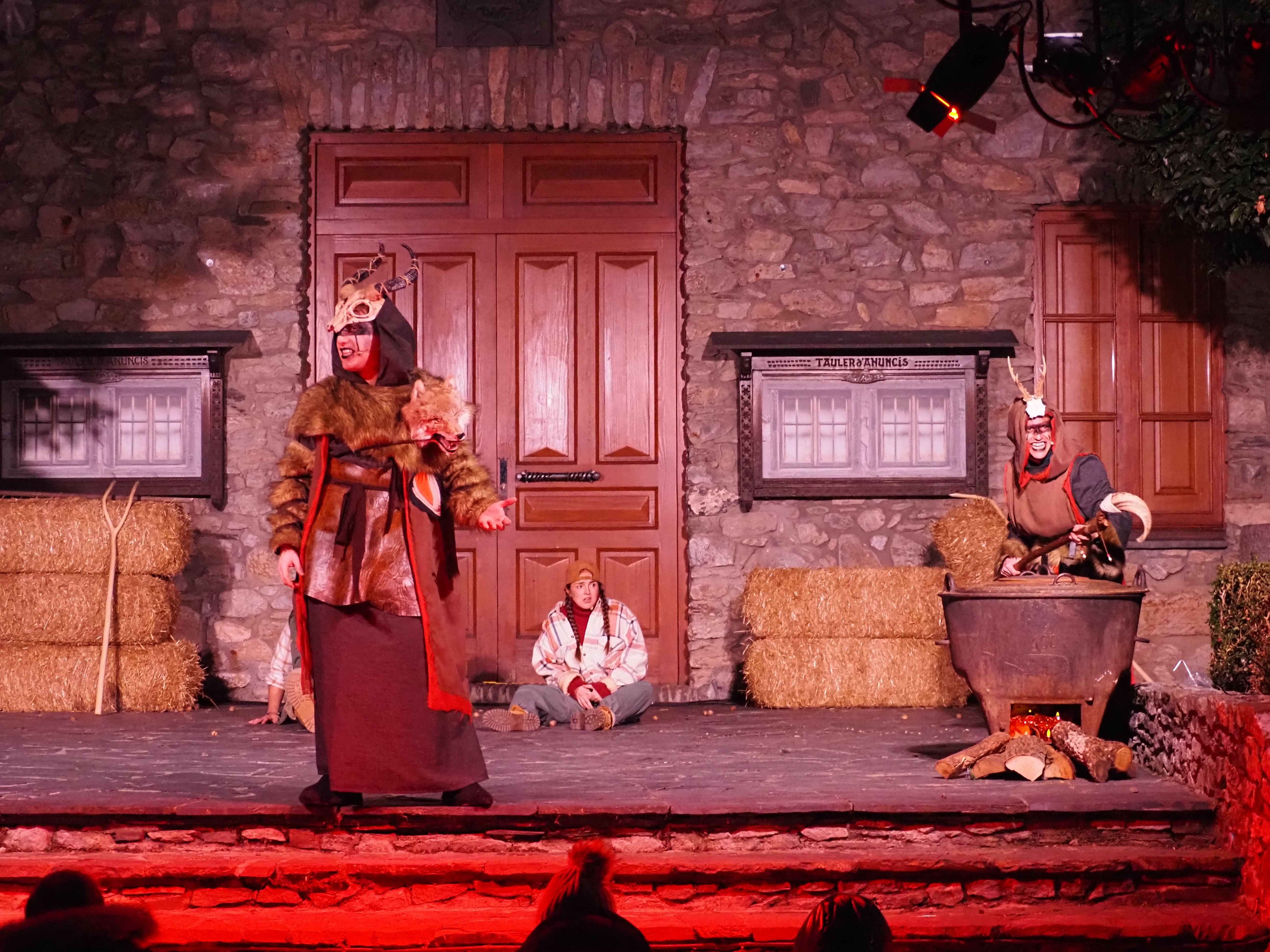 Llucifer, Satanàs i Lluquet i Farigola. Llucifer, Satanàs i Lluquet i Farigola.