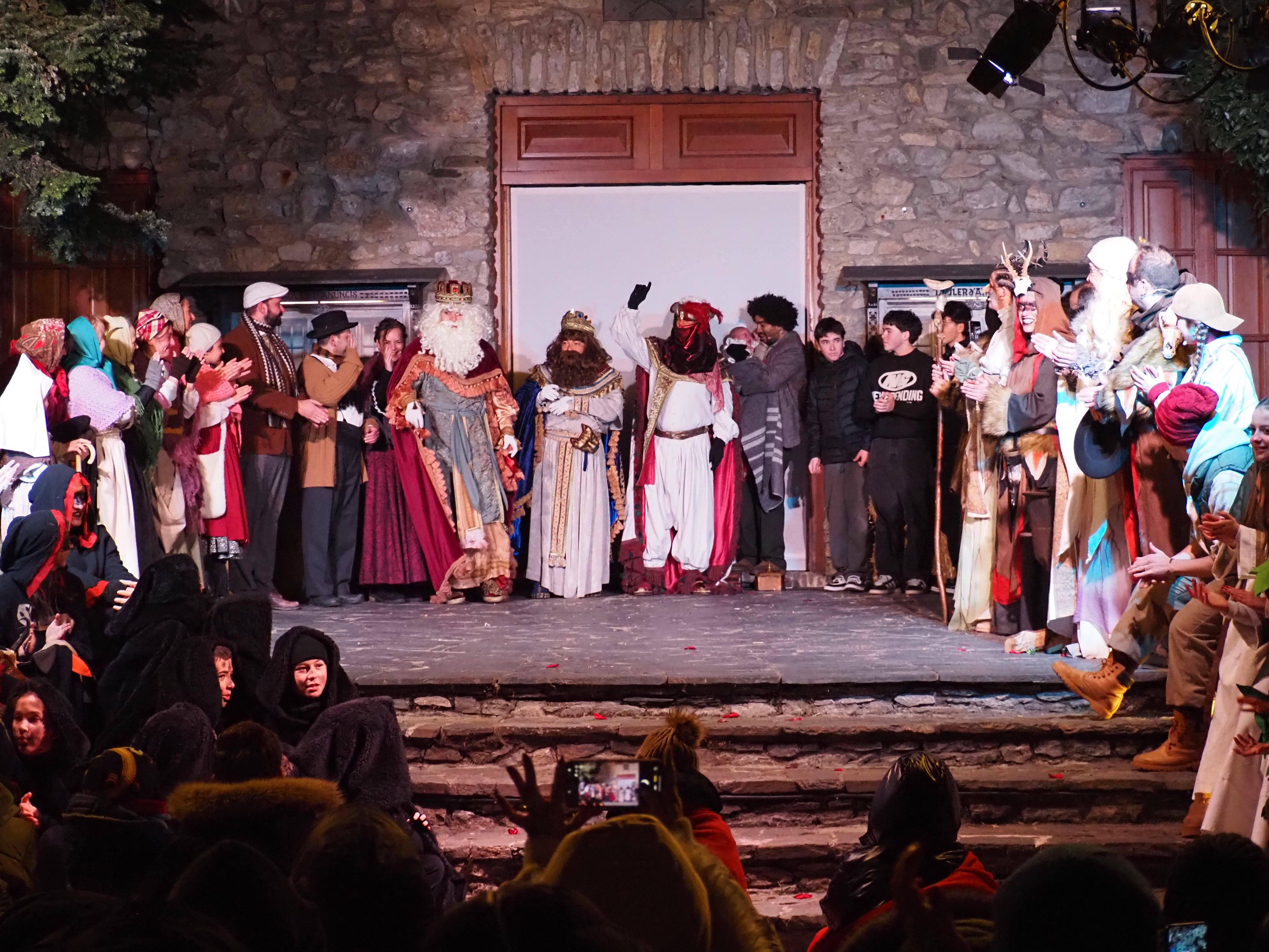 Els Reis d'Orient han fet acte de presència a 'Els Pastorets'. Els Reis d'Orient han fet acte de presència a 'Els Pastorets'.