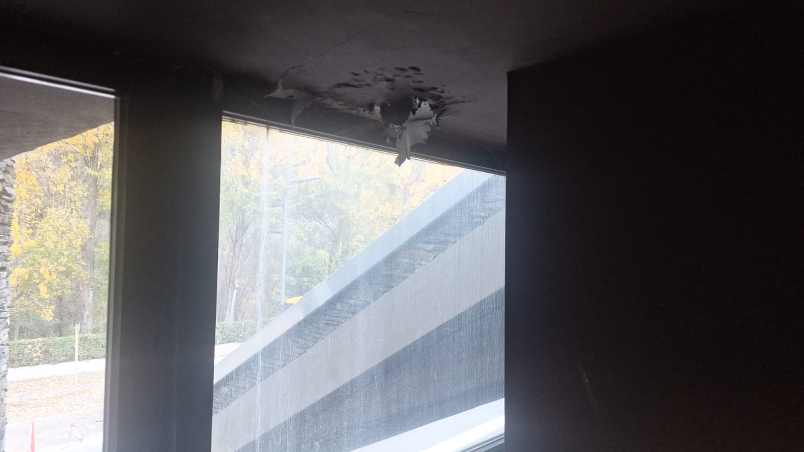 Hi ha molt poca llum.