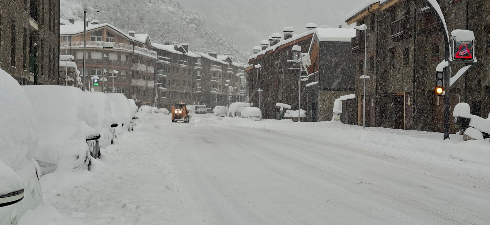 Una llevaneus a la Cortinada. Una llevaneus a la Cortinada.