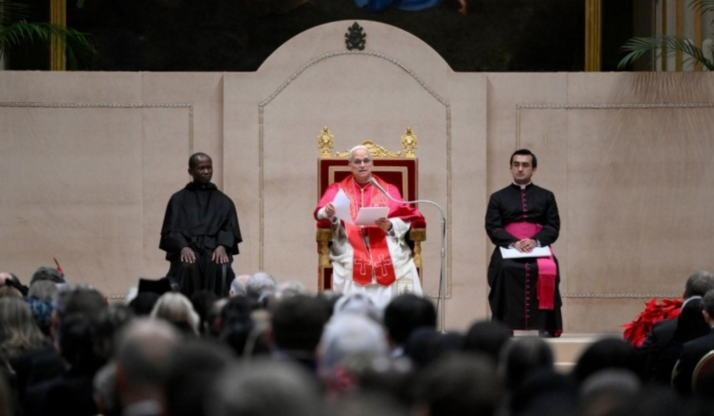 El papa Lleó XIV dirigint-se als integrants del cos diplomàtic acreditat davant la Santa Seu. El papa Lleó XIV dirigint-se als integrants del cos diplomàtic acreditat davant la Santa Seu.