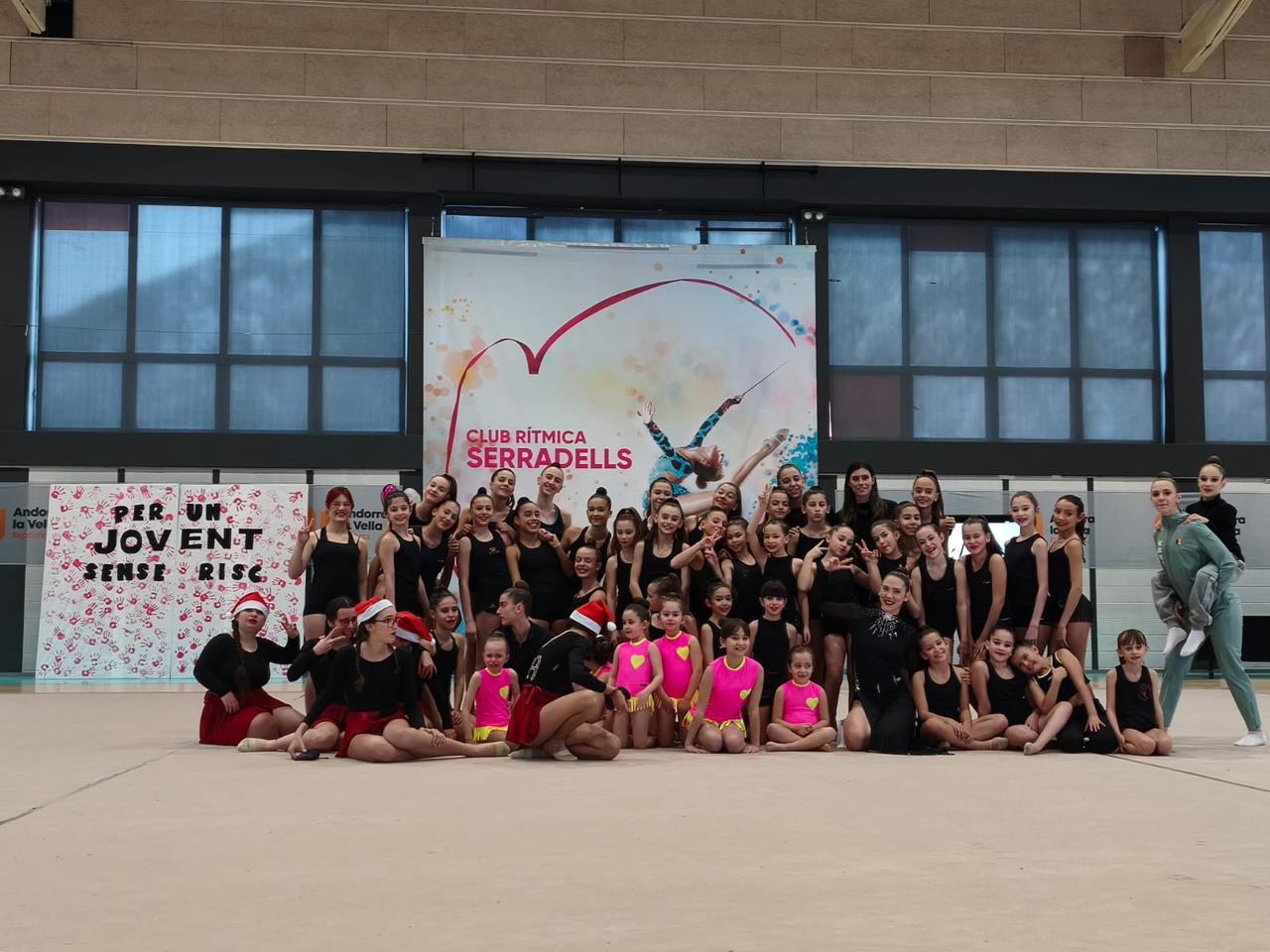 El Club Rítmica Serradells ha celebrat una gala d'èxit absolut.
