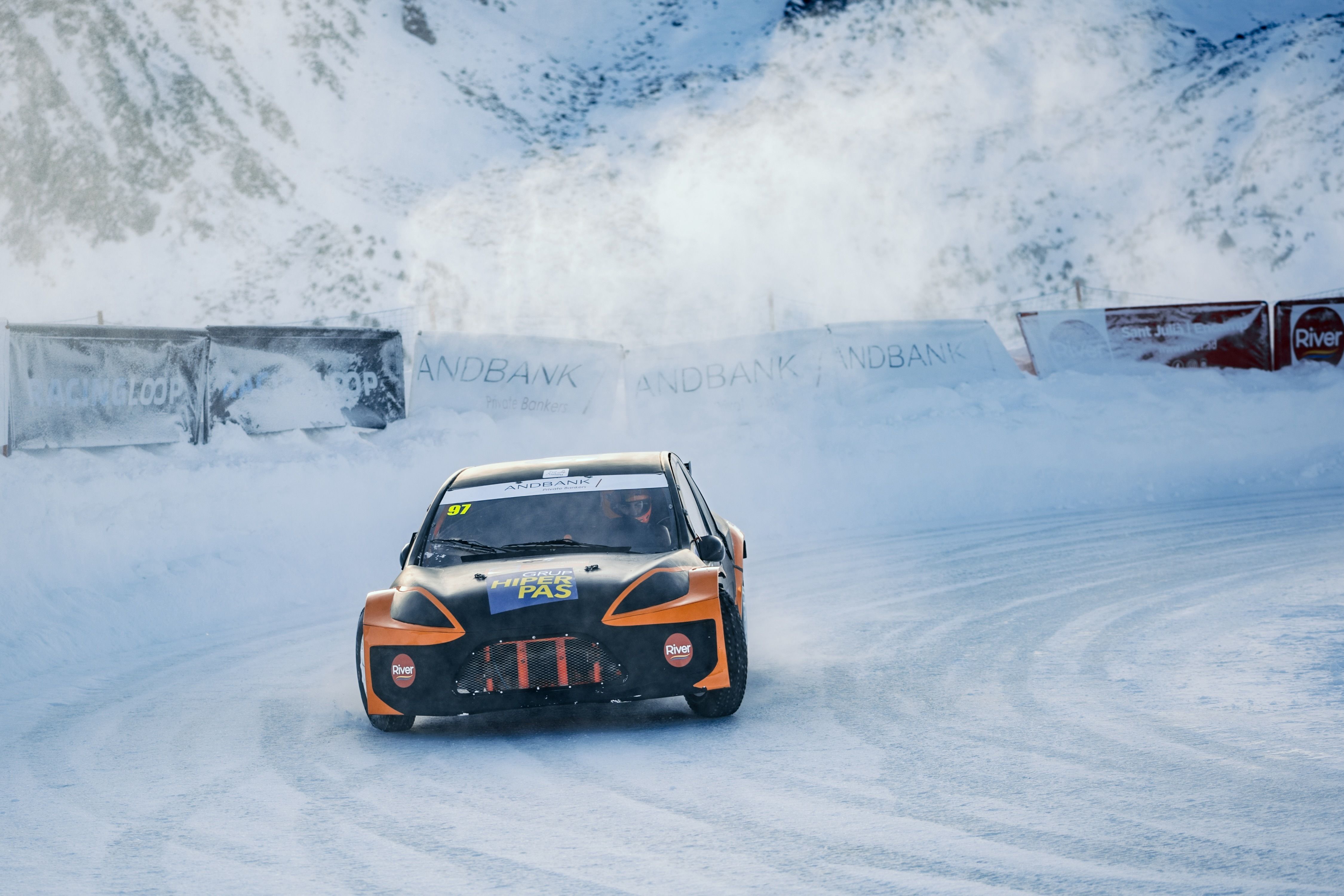 Raül Ferré, Antonio Otero, Mikel Azcona i Juan Antonio Conesa guanyen la G2 de Circuit del Pas-Andorra.