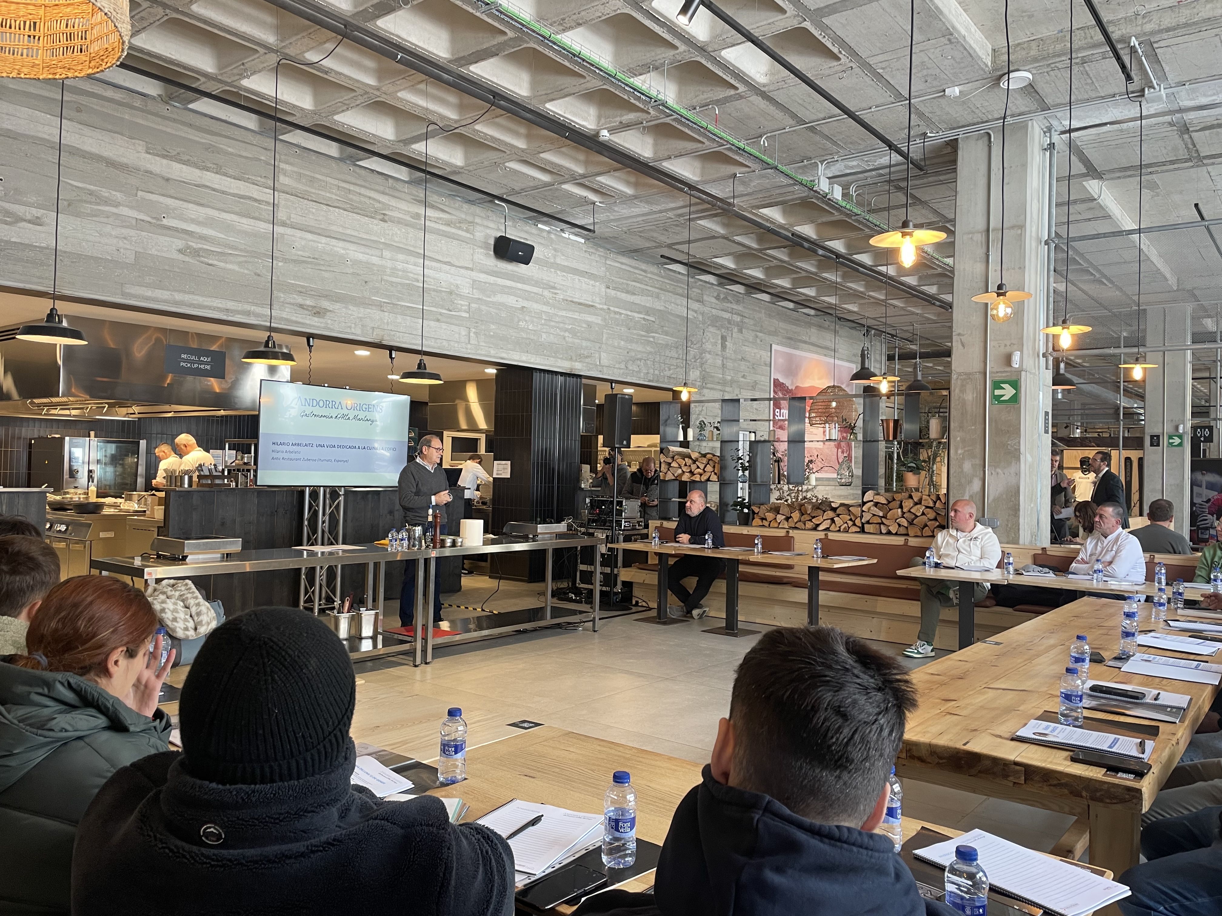 El xef Hilario Arbelaitz durant la seva sessió 'Una vida dedicada a la cuina i a l'ofici'.