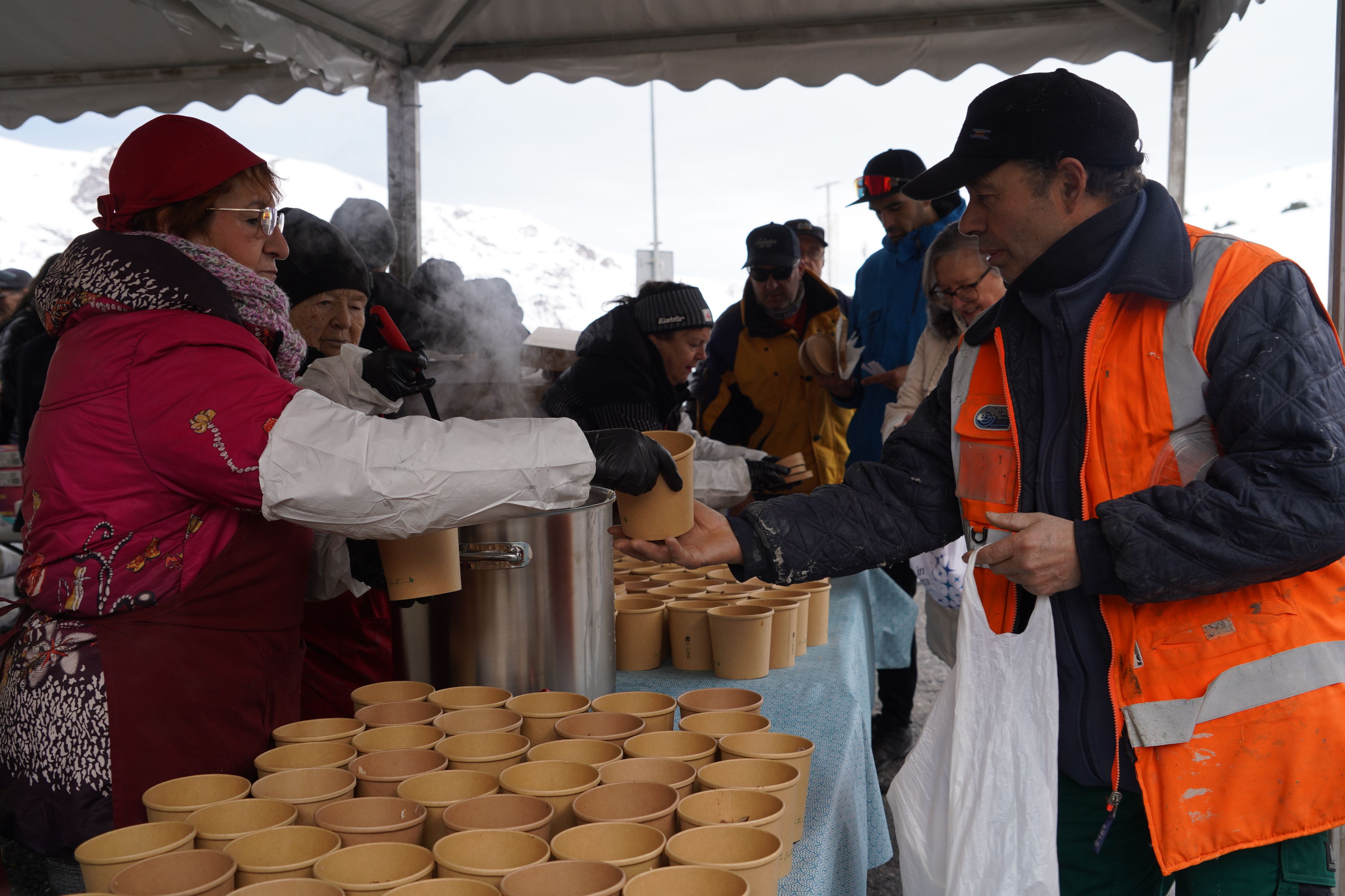 Repartint l'escudella.