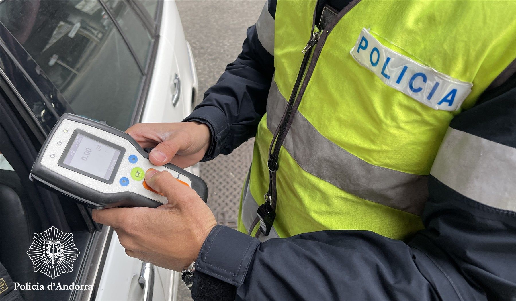 Un control d'alcoholèmia. 