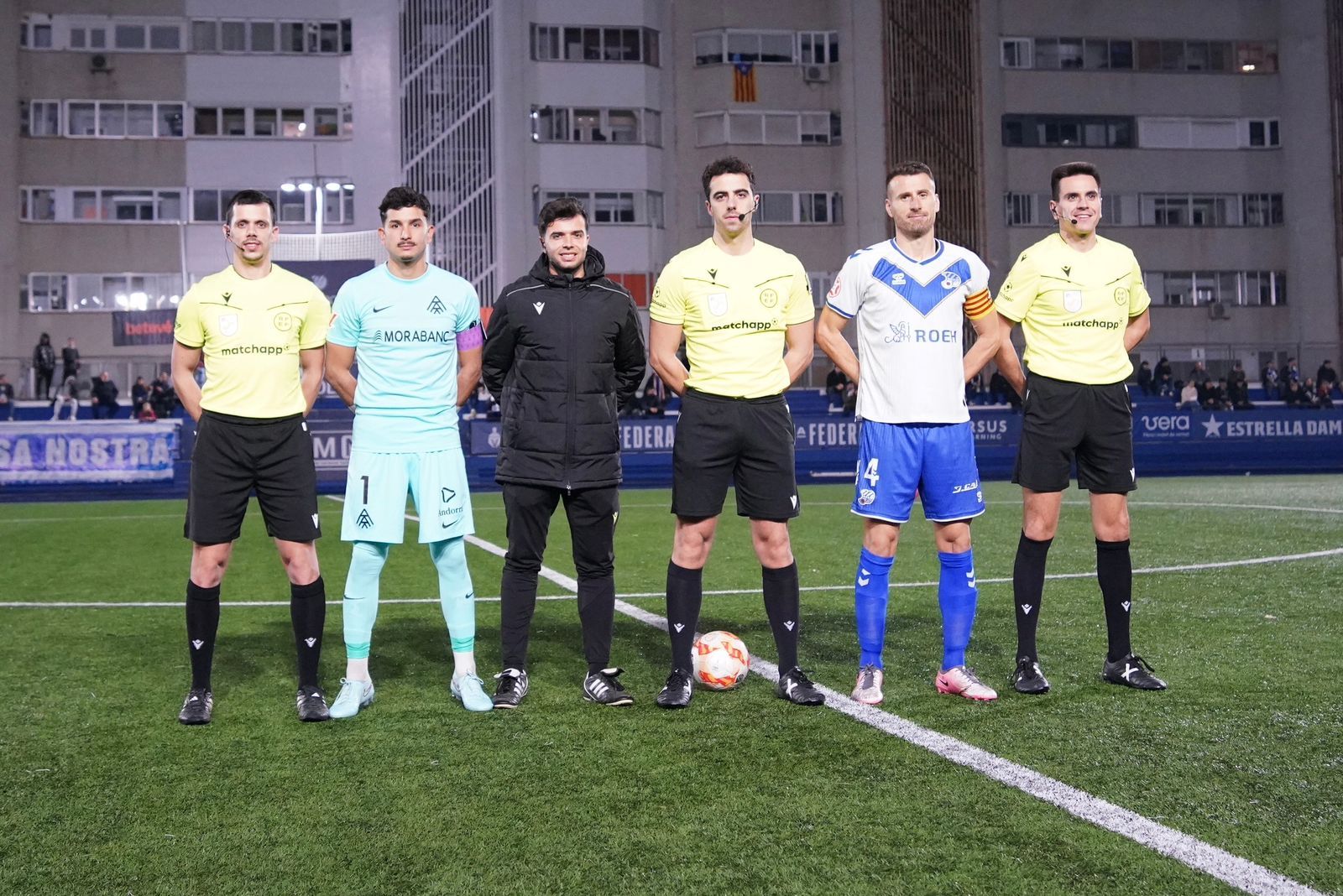 El porter Nico Ratti, capità aquest vespre al Nou Sardenya, amb Àlex Cano.