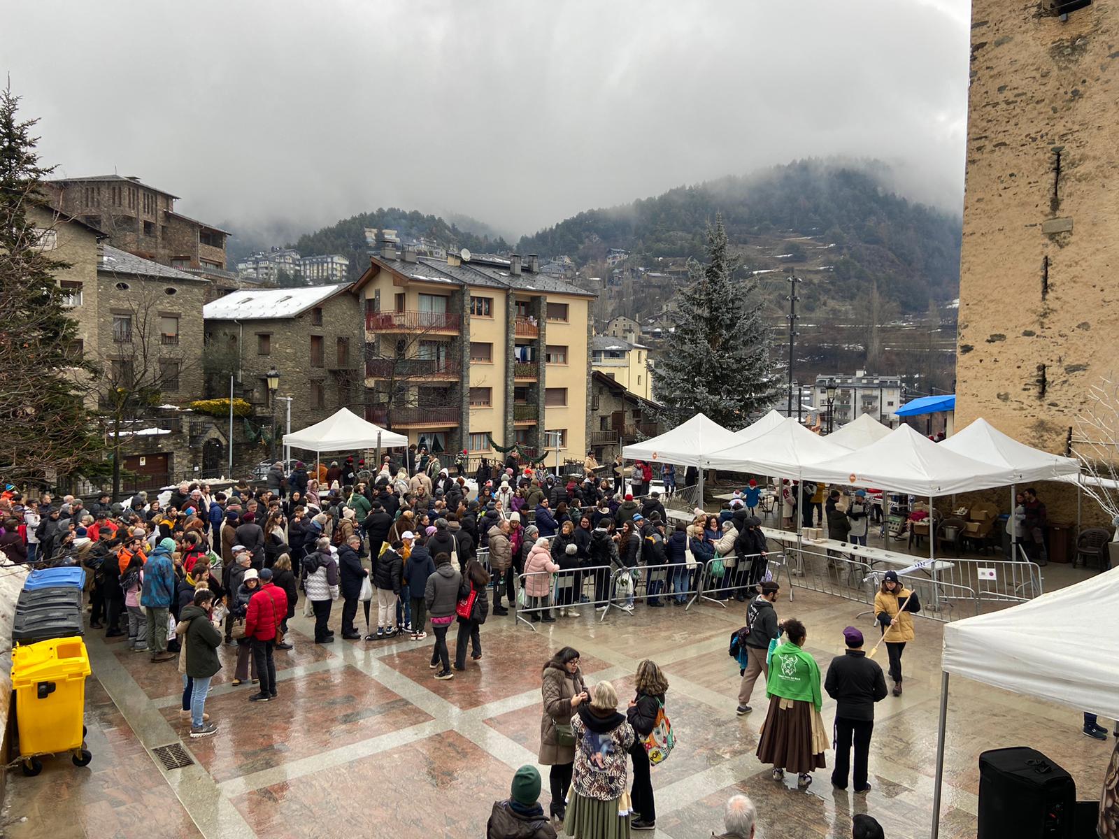 Vista genèrica de les cues. 