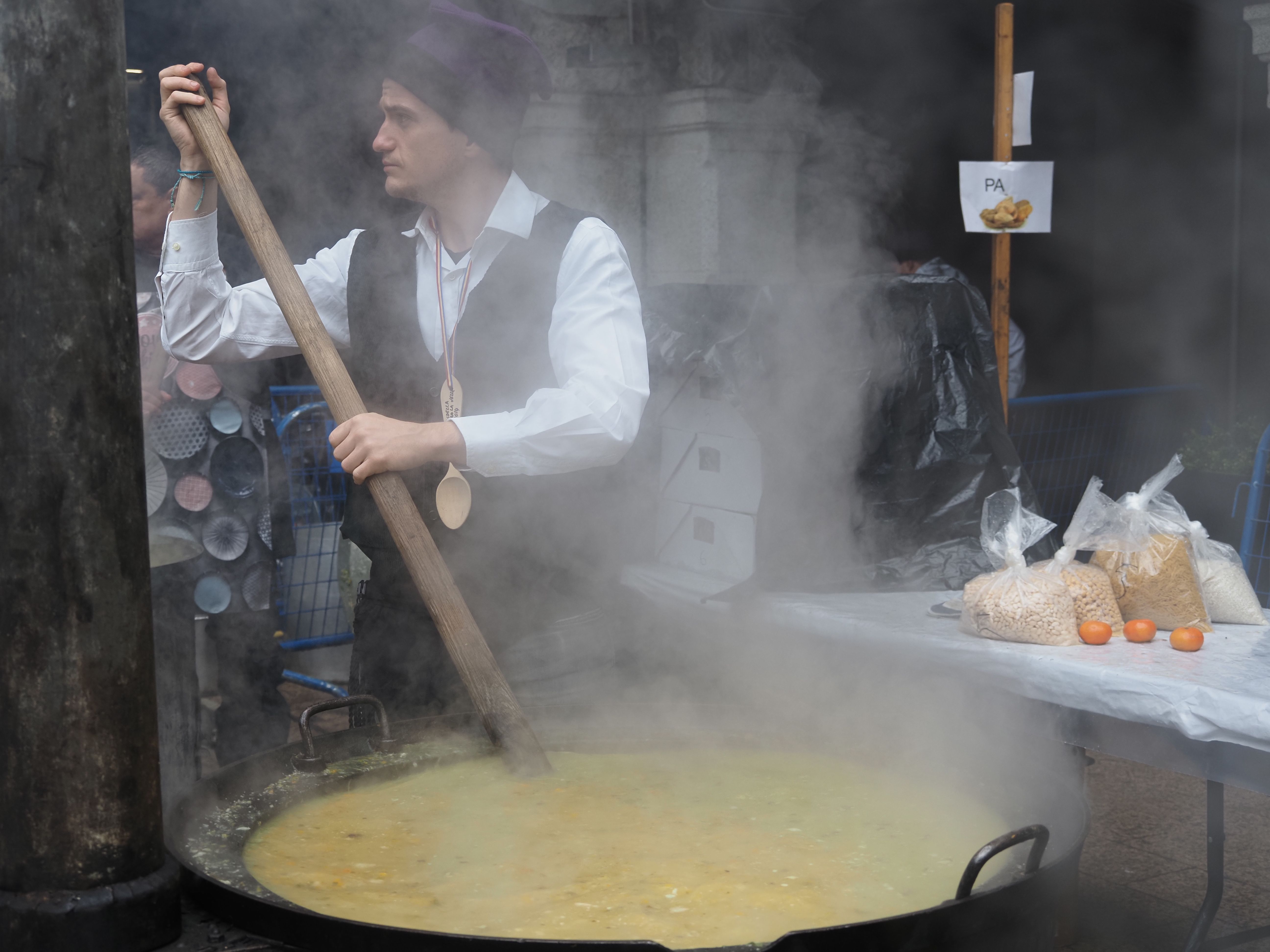 Preparació de l'escudella.