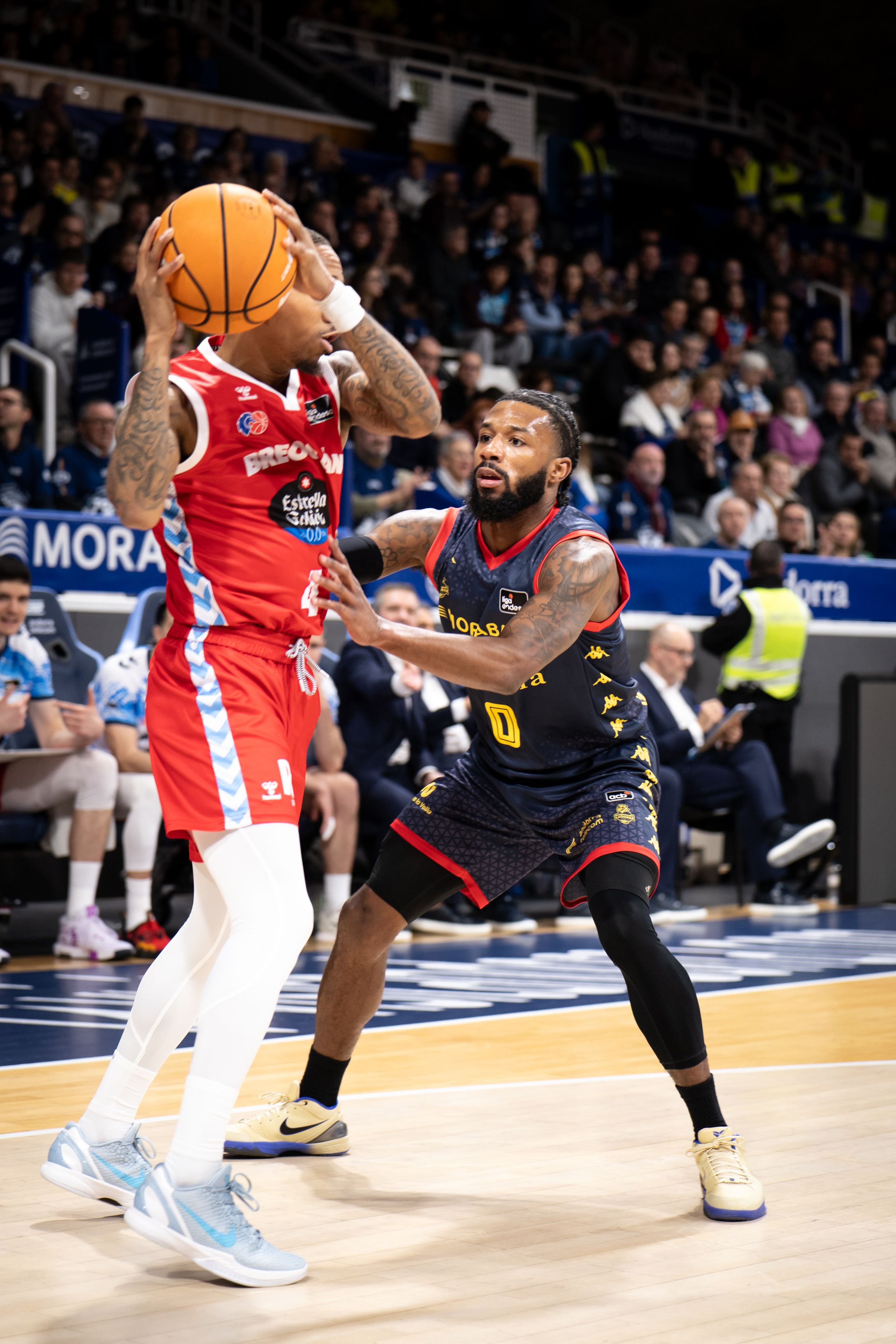 Shannon Evans s'ha carregat de minuts aquest vespre a la Bombonera. 