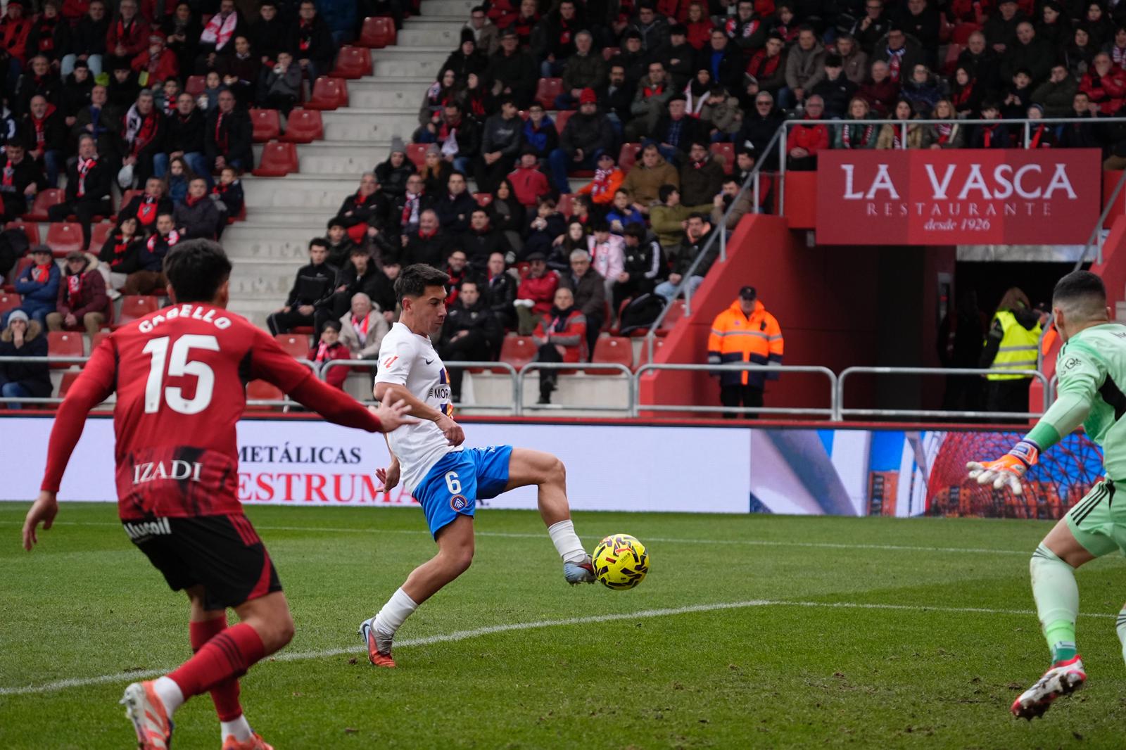 Villahermosa, dels millors jugadors del partit, ha obert la llauna a Anduva.