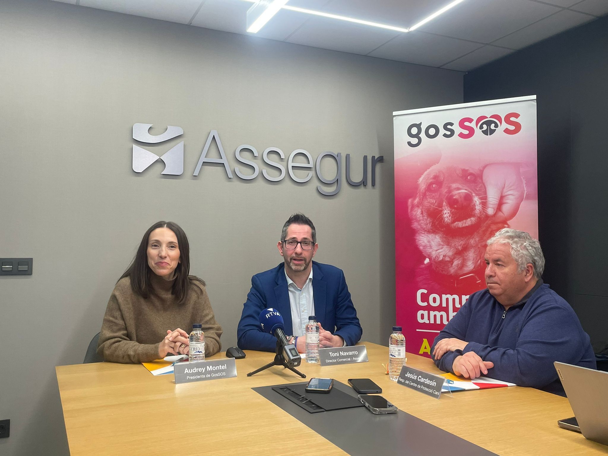 Montel, Navarro i Cardesín durant la roda de premsa.