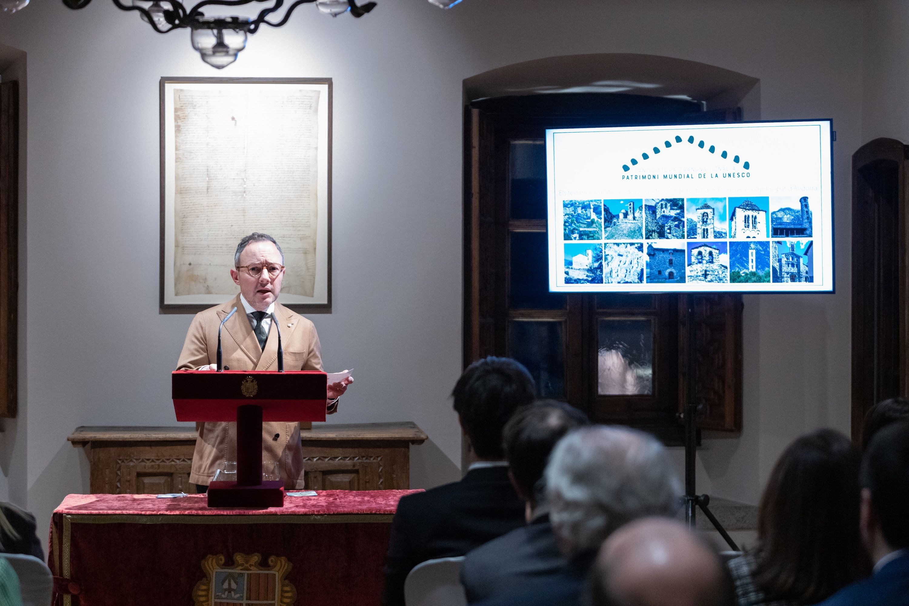 Espot intervé a la Casa de la Vall.