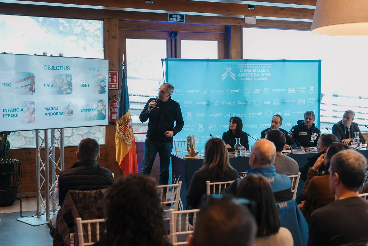 PRESENTACIÓ WOMAN FIS WORLD CUP 2026.