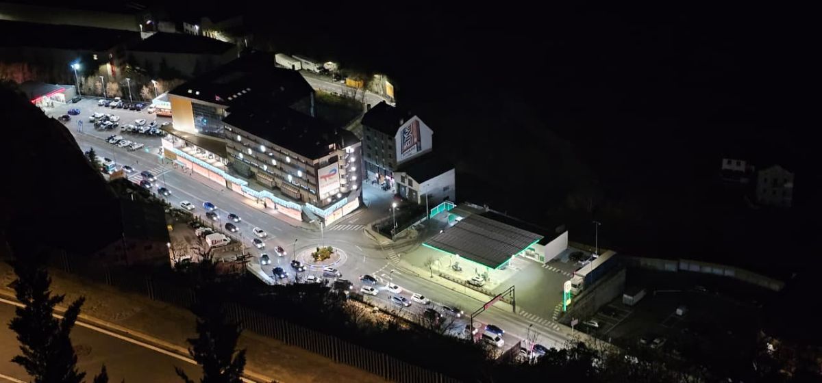 Cues a l'entrada de Sant Julià de Lòria.