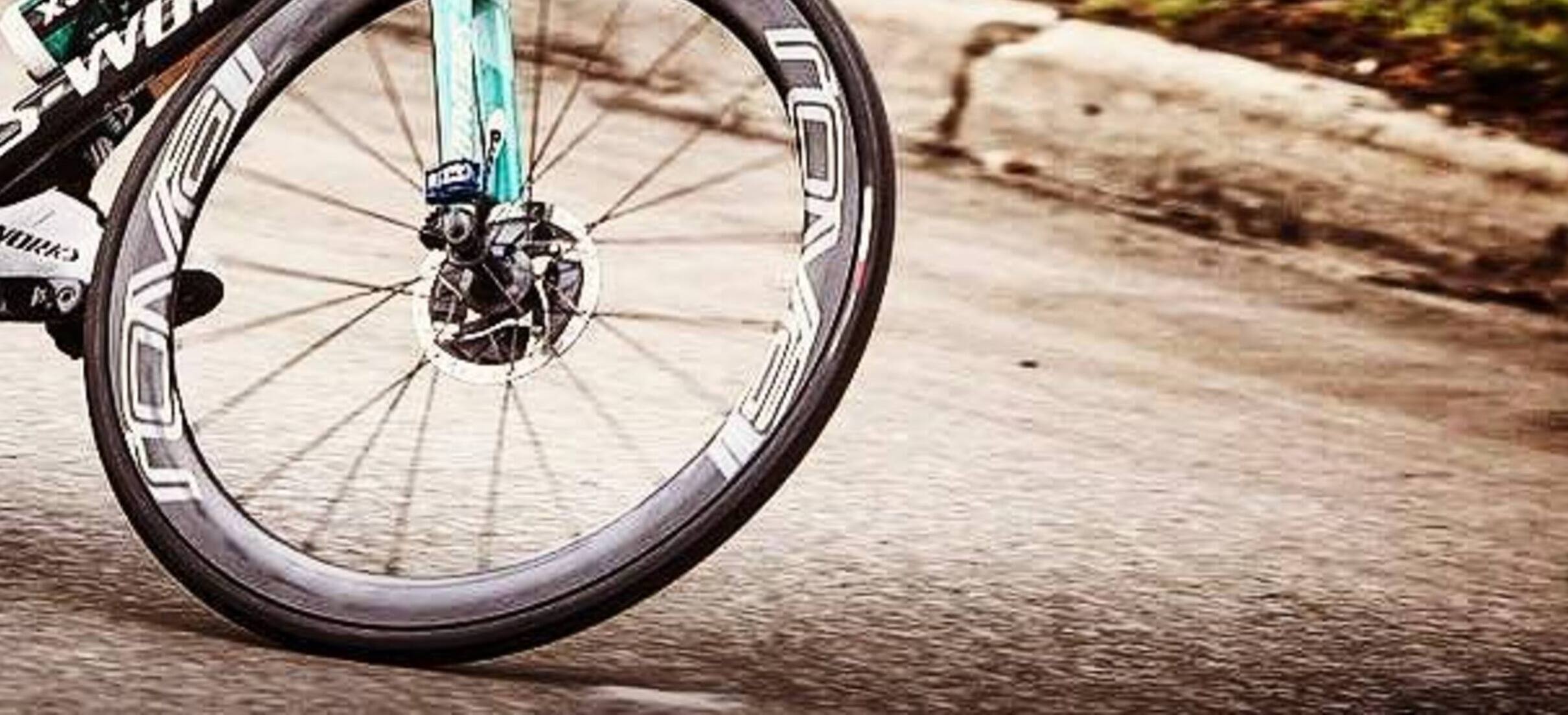 Roda d'una de les bicicletes que havia pilotat el ciclista en qüestió.