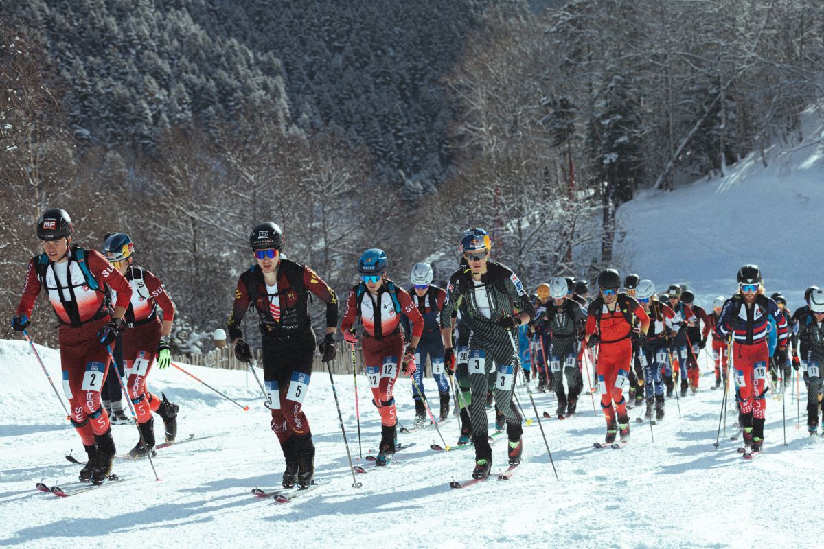 Els esquiadors de muntanya, a l'inici de la Vertical Race. 