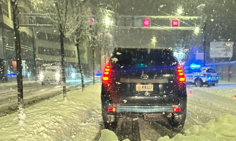 Controls de bon matí a l'avinguda Tarragona d'Andorra la Vella. Controls de bon matí a l'avinguda Tarragona d'Andorra la Vella.