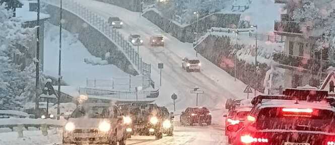 Vista de la carretera a Sispony. Vista de la carretera a Sispony.