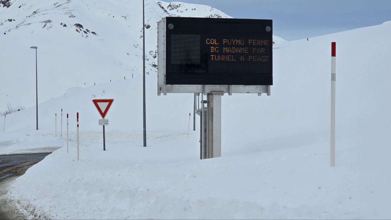 Tall a la RN320 a Coll de Puymorens Tall a la RN320 a Coll de Puymorens